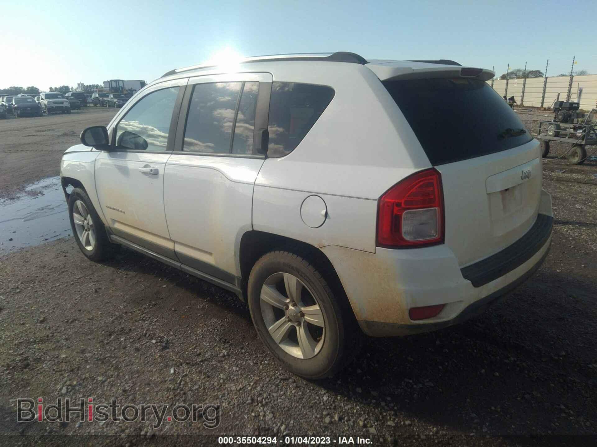 2011 JEEP COMPASS - VIN: 1J4NT1FA2BD175018 - Photo 3