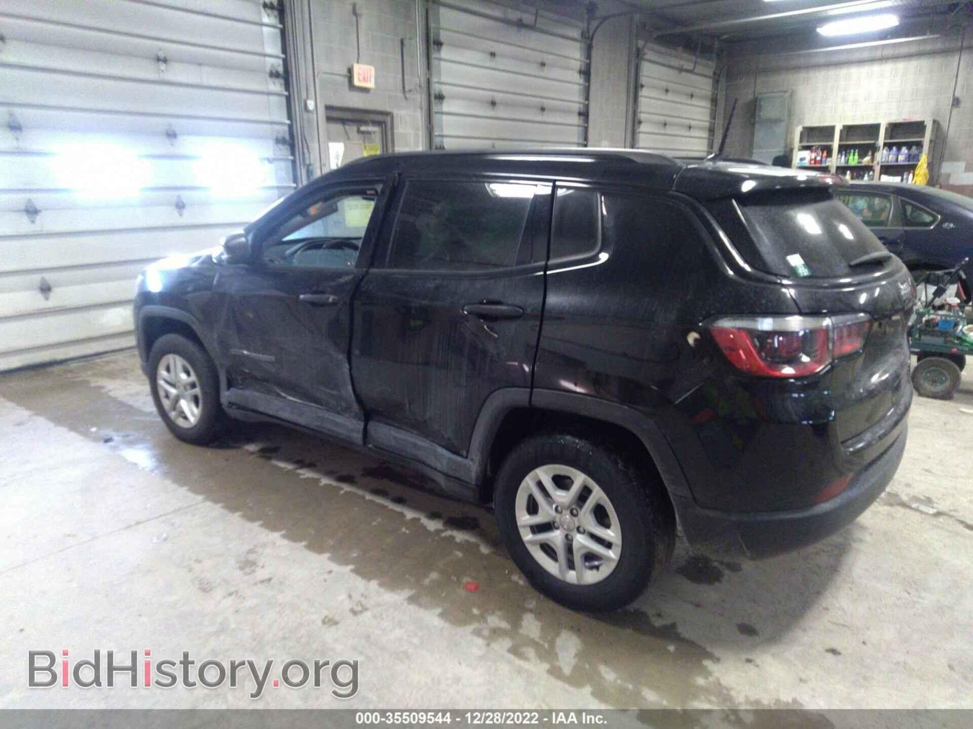 2018 JEEP COMPASS - VIN: 3C4NJCAB3JT500601 - Фото 3