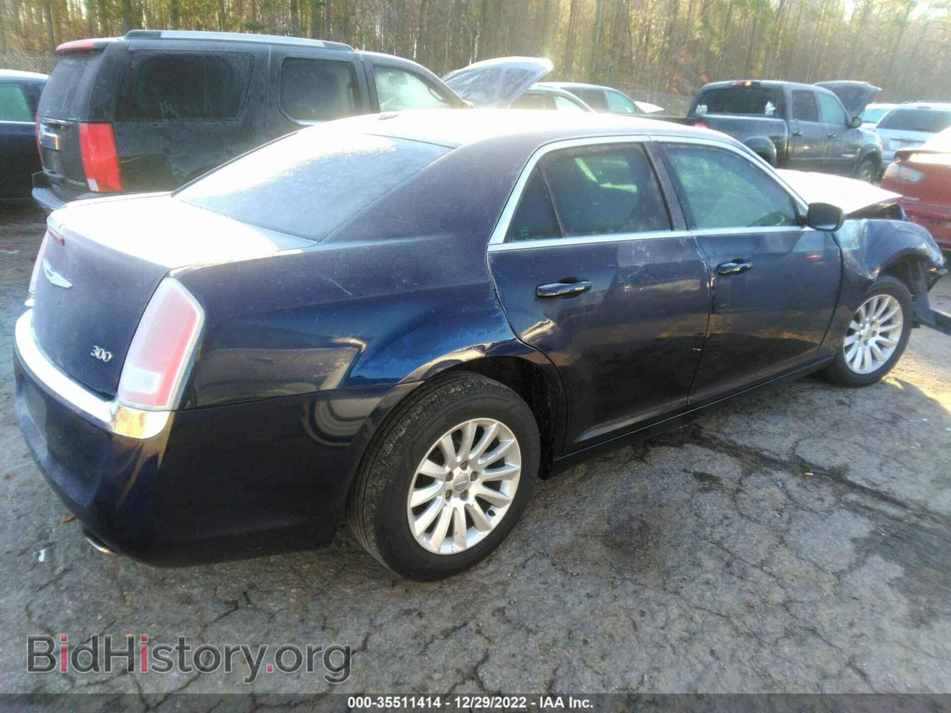 2014 CHRYSLER 300 - VIN: 2C3CCAAG4EH379727 - Фото 4