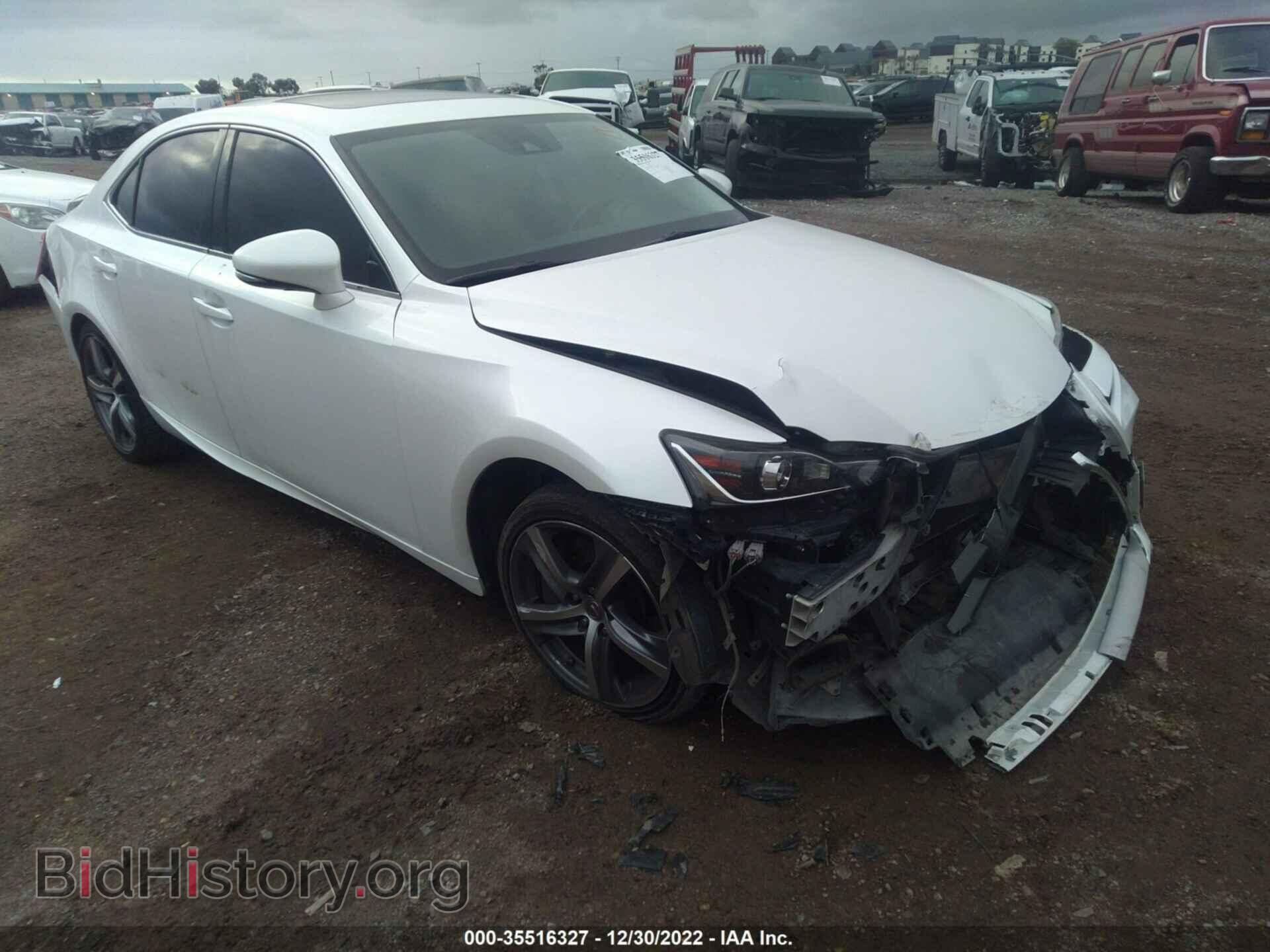 Photo JTHBA1D2XH5044169 - LEXUS IS 2017