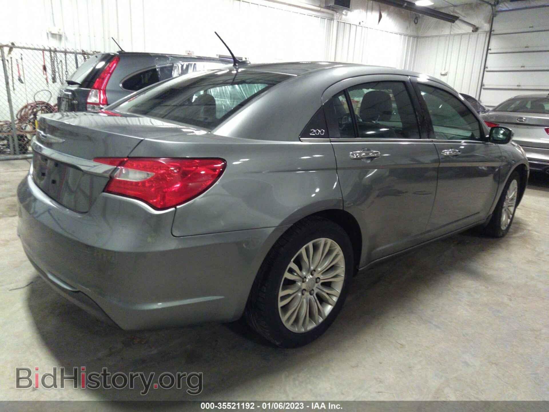 2011 CHRYSLER 200 - VIN: 1C3BC2FB2BN606429 - Фото 4