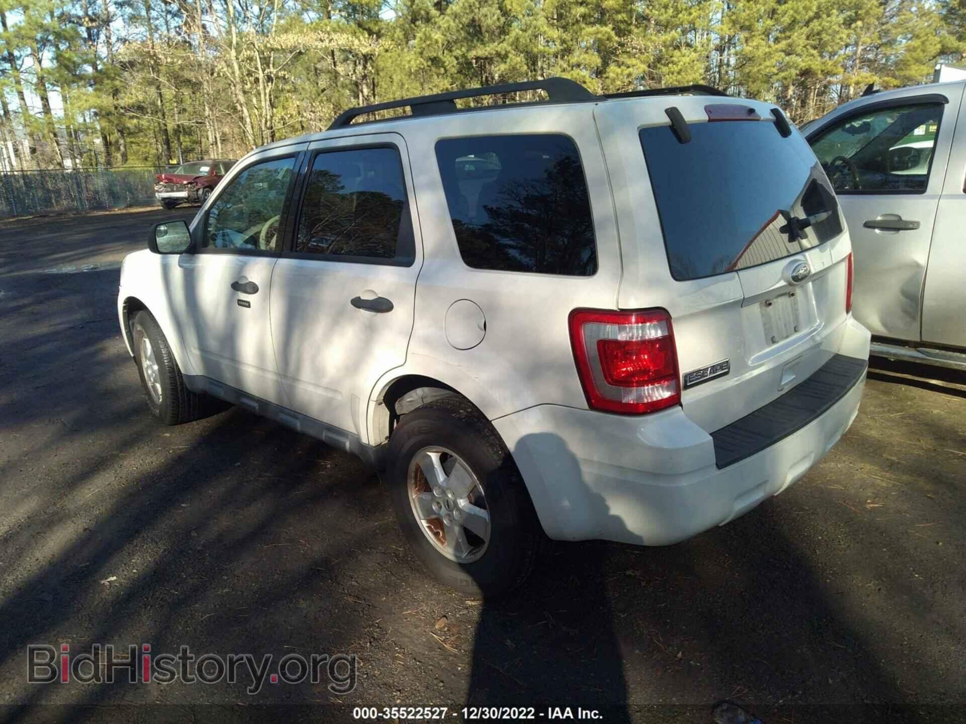 2010 FORD ESCAPE - VIN: 1FMCU0D76AKA42652 - Фото 3