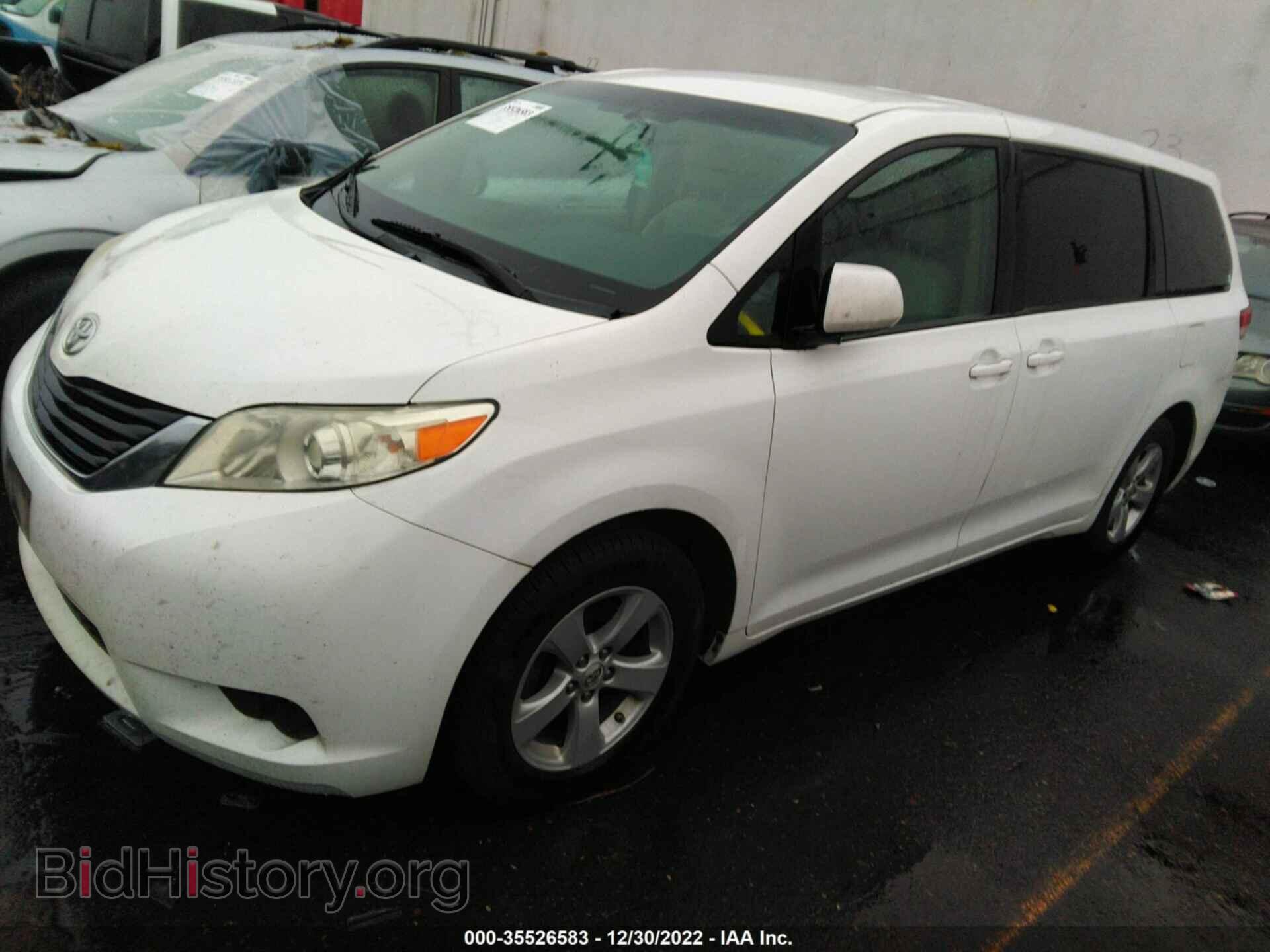 2012 TOYOTA SIENNA - VIN: 5TDKA3DC7CS012496 - Фото 2