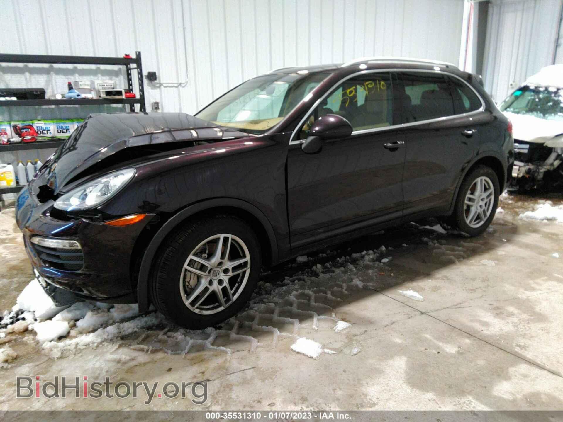 2011 PORSCHE CAYENNE - VIN: WP1AB2A23BLA47713 - Photo 2
