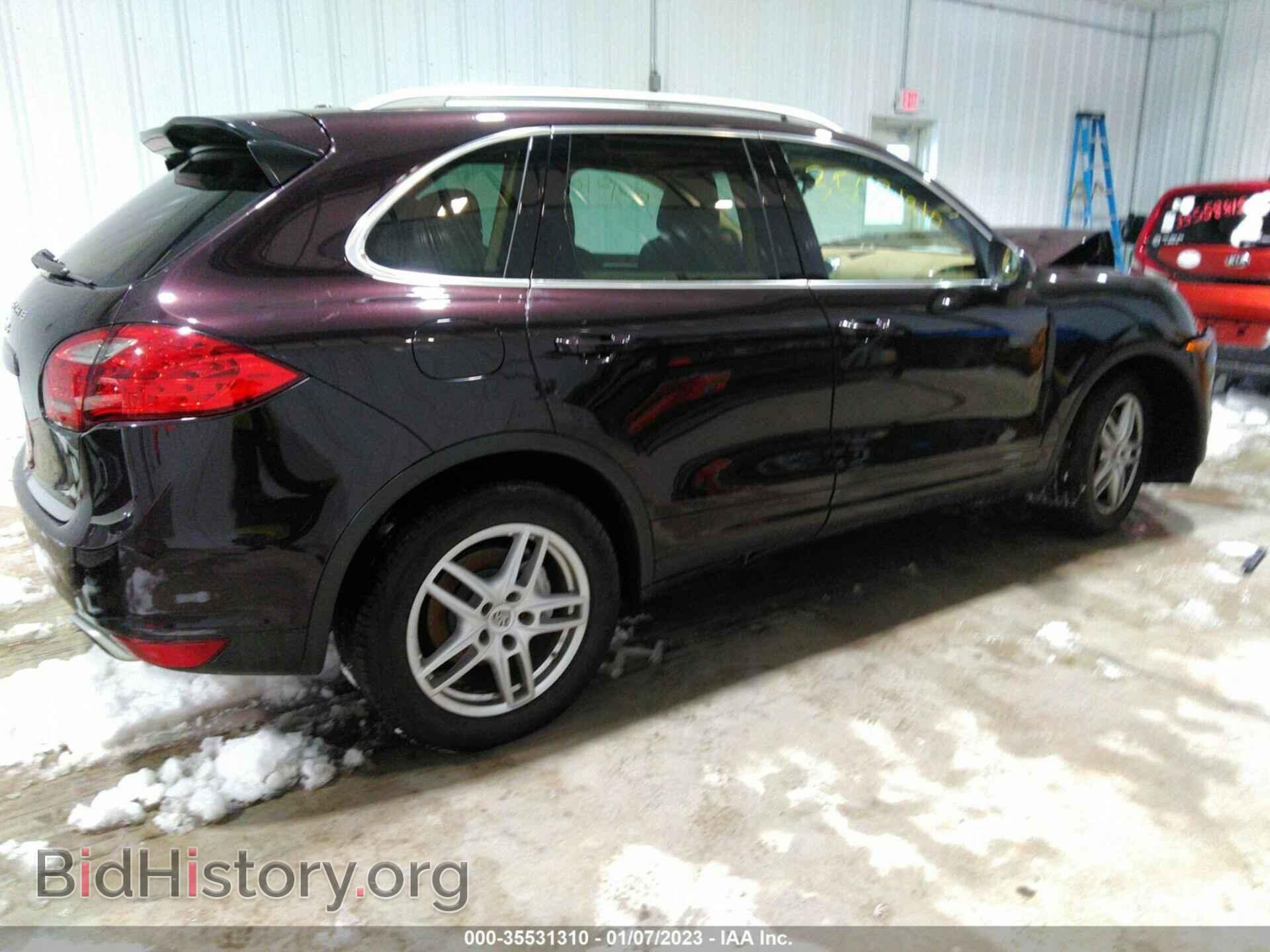 2011 PORSCHE CAYENNE - VIN: WP1AB2A23BLA47713 - Photo 4
