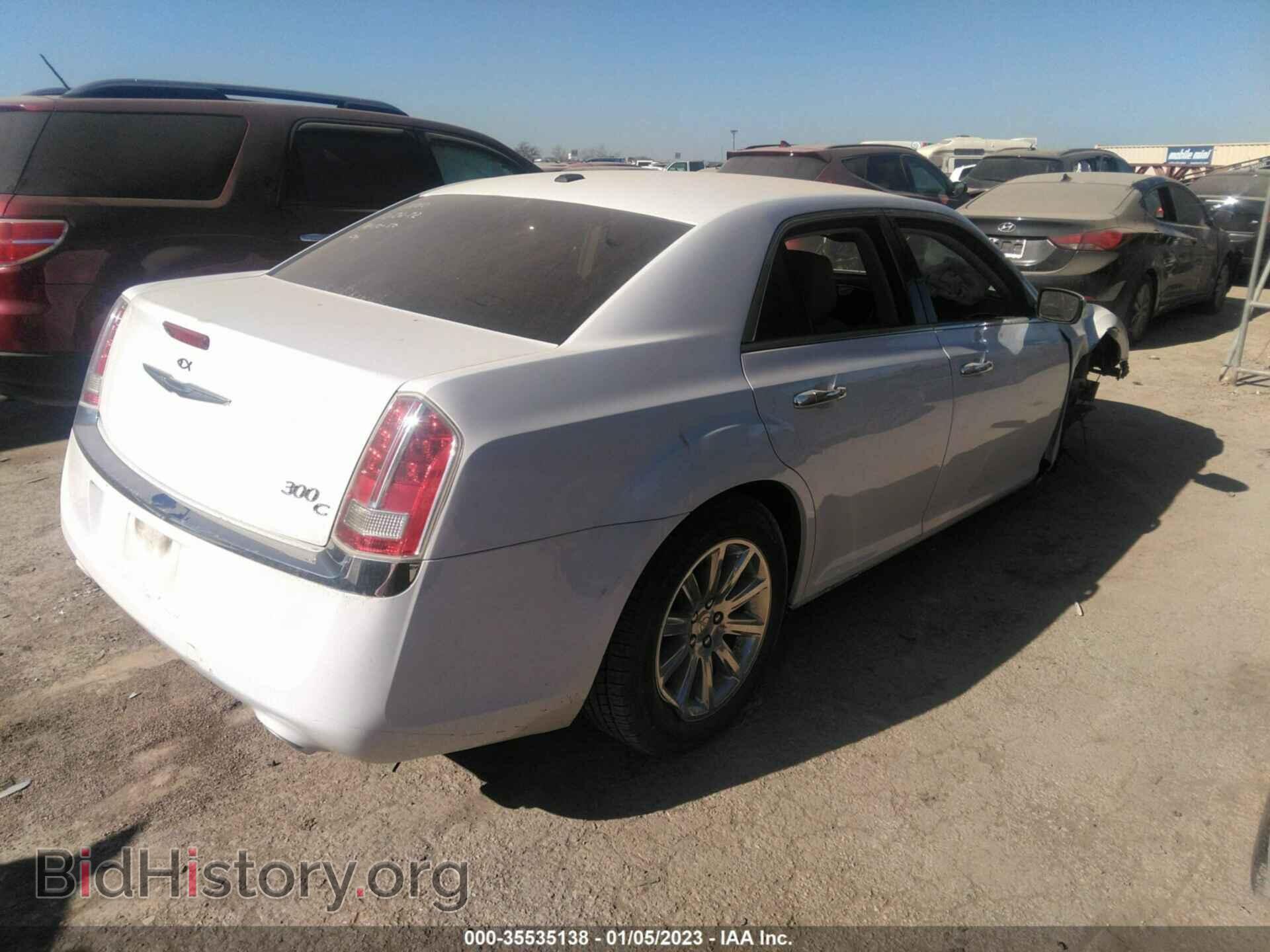 2014 CHRYSLER 300 - VIN: 2C3CCAEGXEH193880 - Фото 4