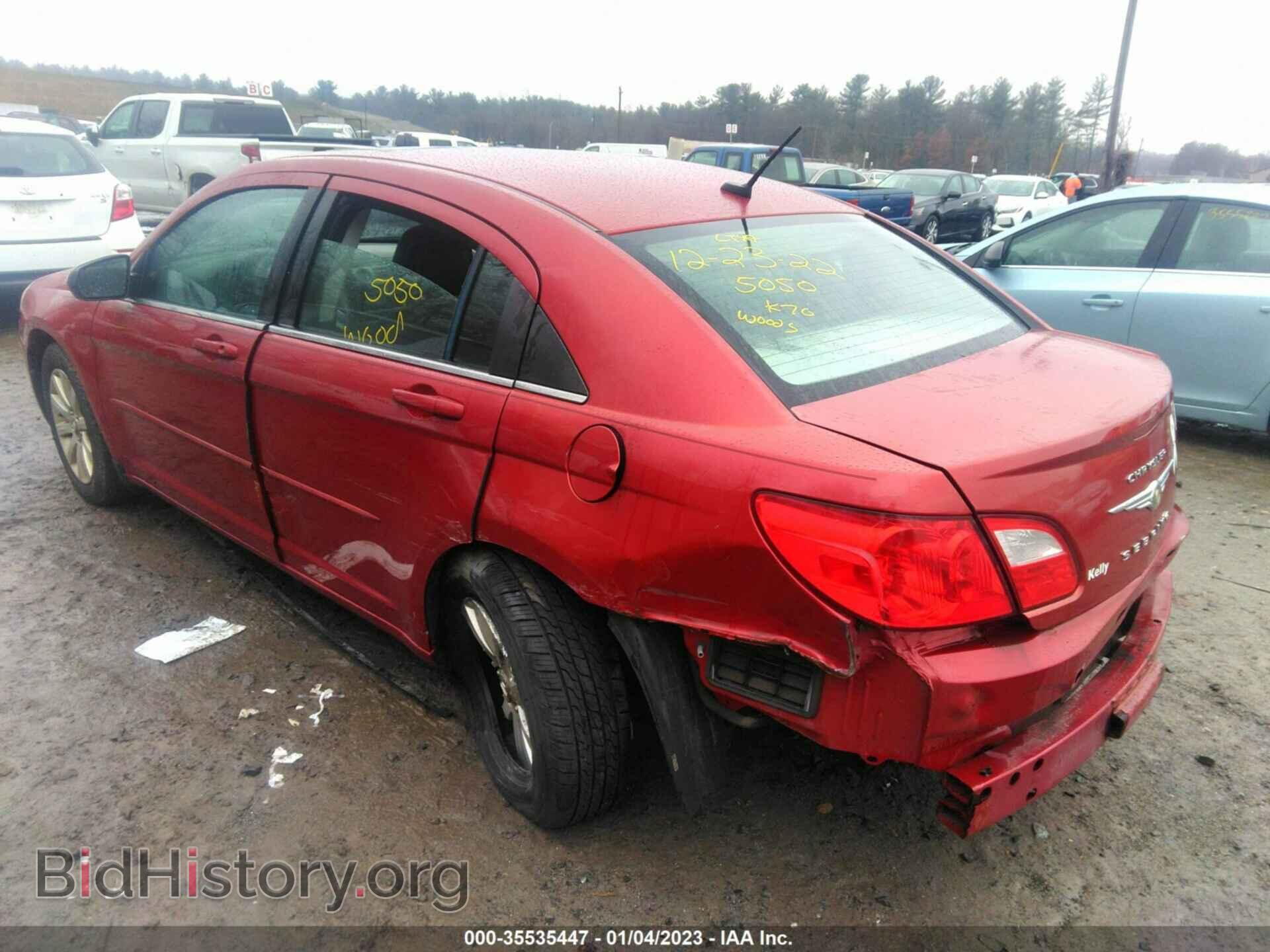 2010 CHRYSLER SEBRING - VIN: 1C3CC5FB5AN166372 - Фото 3