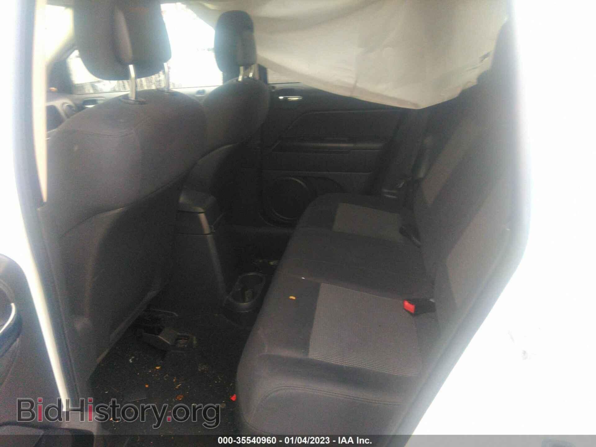 2011 JEEP COMPASS - VIN: 1J4NT1FA5BD165812 - Photo 8