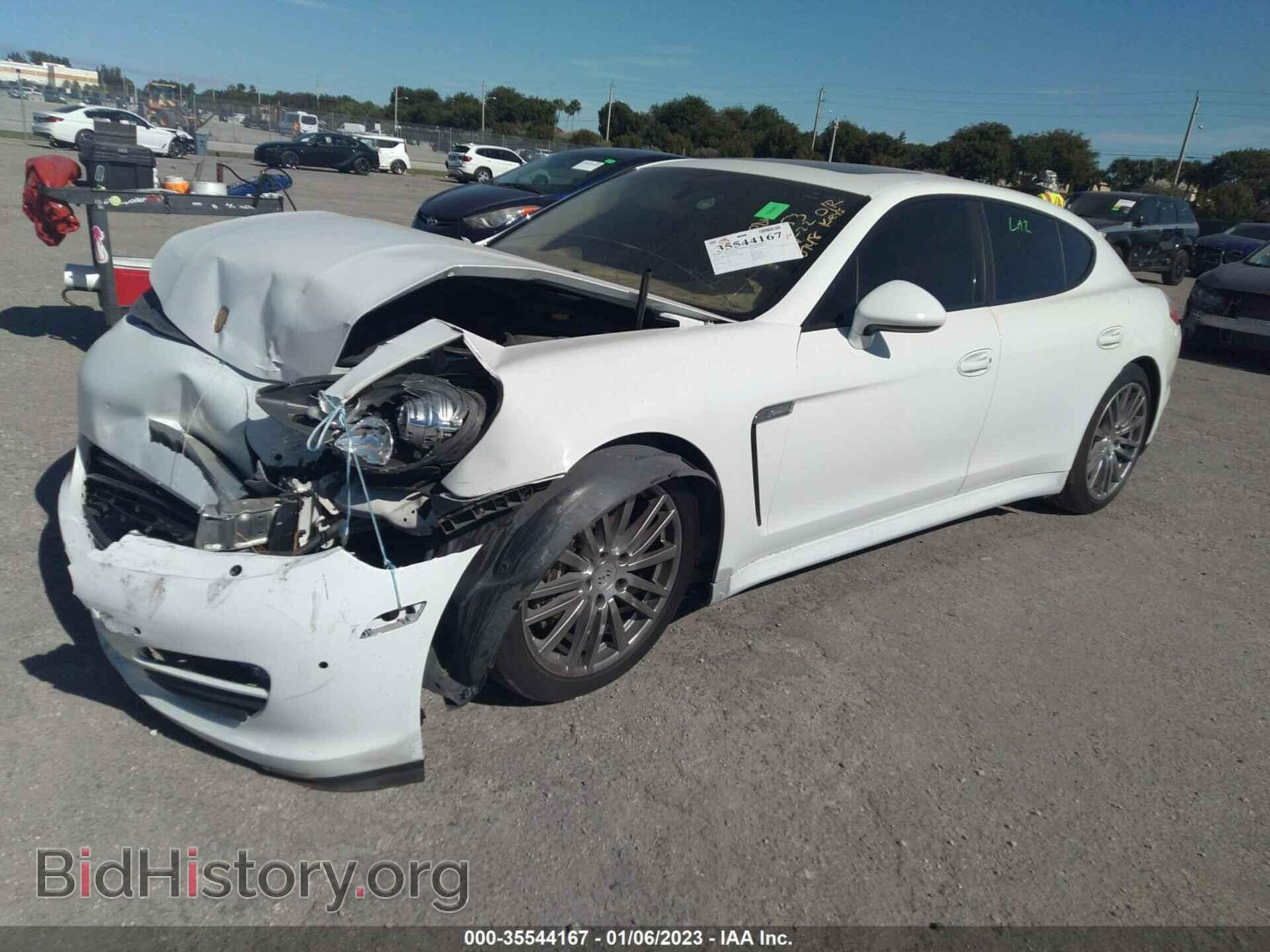 2013 PORSCHE PANAMERA - VIN: WP0AA2A79DL010748 - Фото 2
