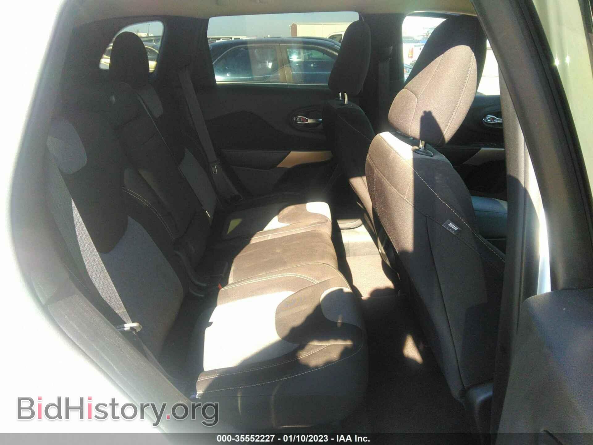2018 JEEP CHEROKEE - VIN: 1C4PJLCB6JD537413 - Фото 8