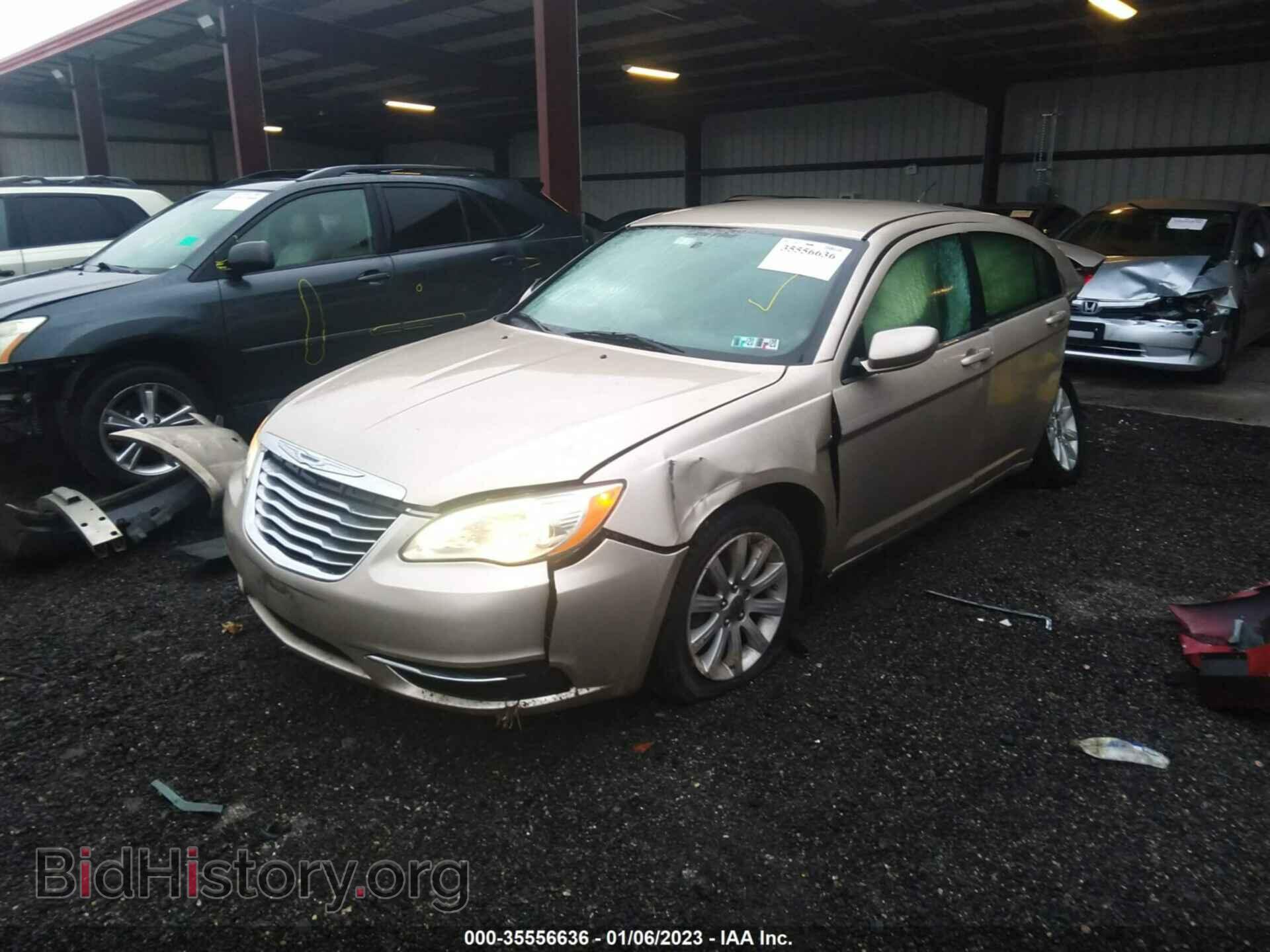 2013 CHRYSLER 200 - VIN: 1C3CCBBB0DN579812 - Фото 2