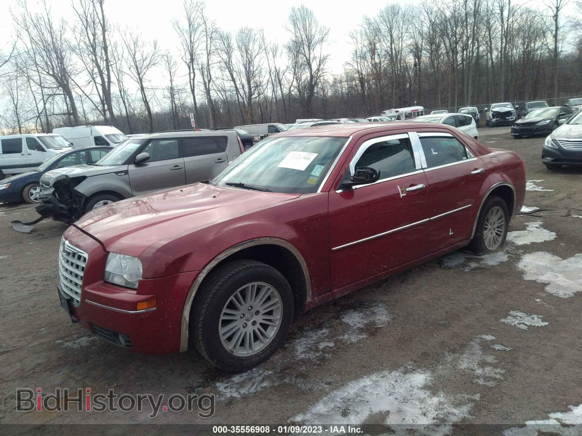 2010 CHRYSLER 300 - VIN: 2C3CA5CV0AH306910 - Фото 2