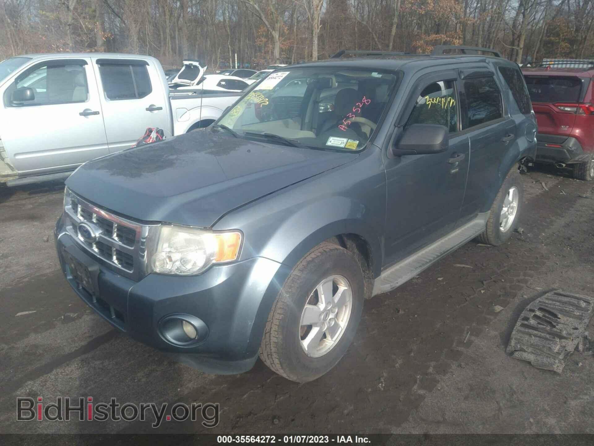 2011 FORD ESCAPE - VIN: 1FMCU0D73BKA53528 - Фото 2