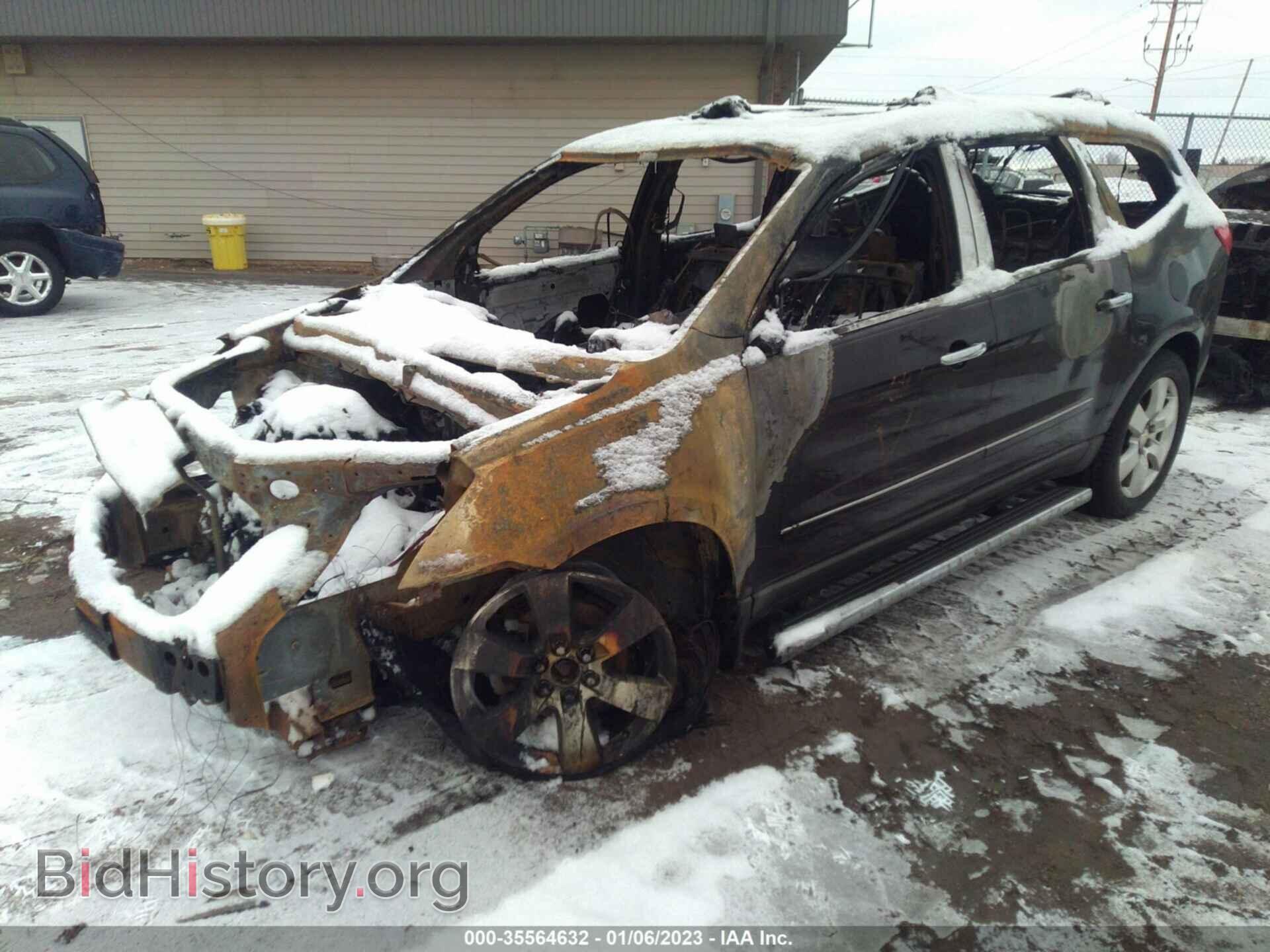 2009 CHEVROLET TRAVERSE - VIN: 1GNEV33D29S142625 - Фото 2