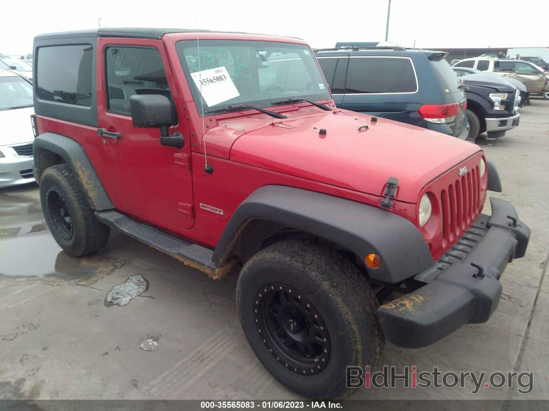 Photo 1J4AA2D15BL595407 - JEEP WRANGLER 2011