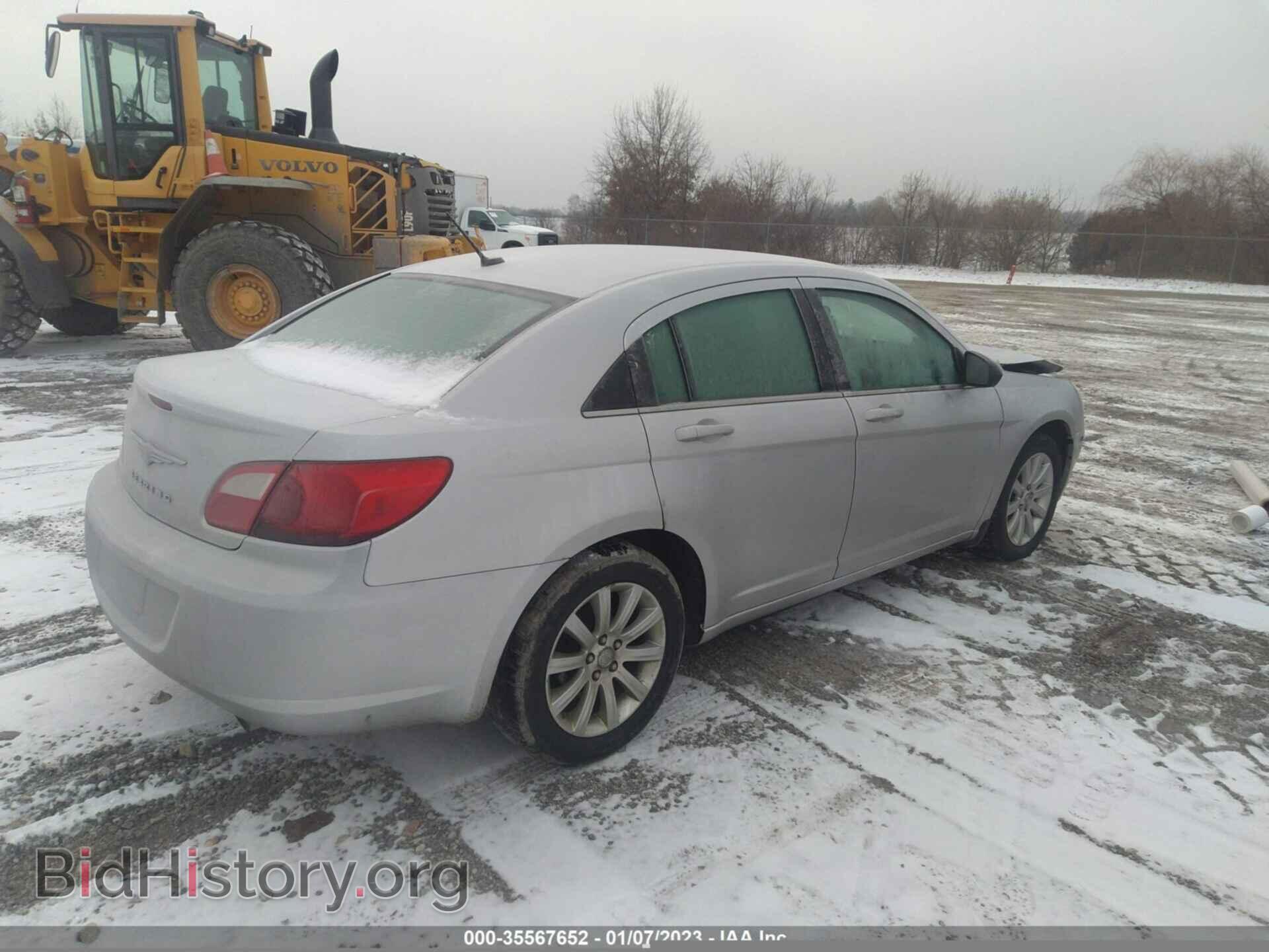2010 CHRYSLER SEBRING - VIN: 1C3CC5FB2AN207752 - Фото 4