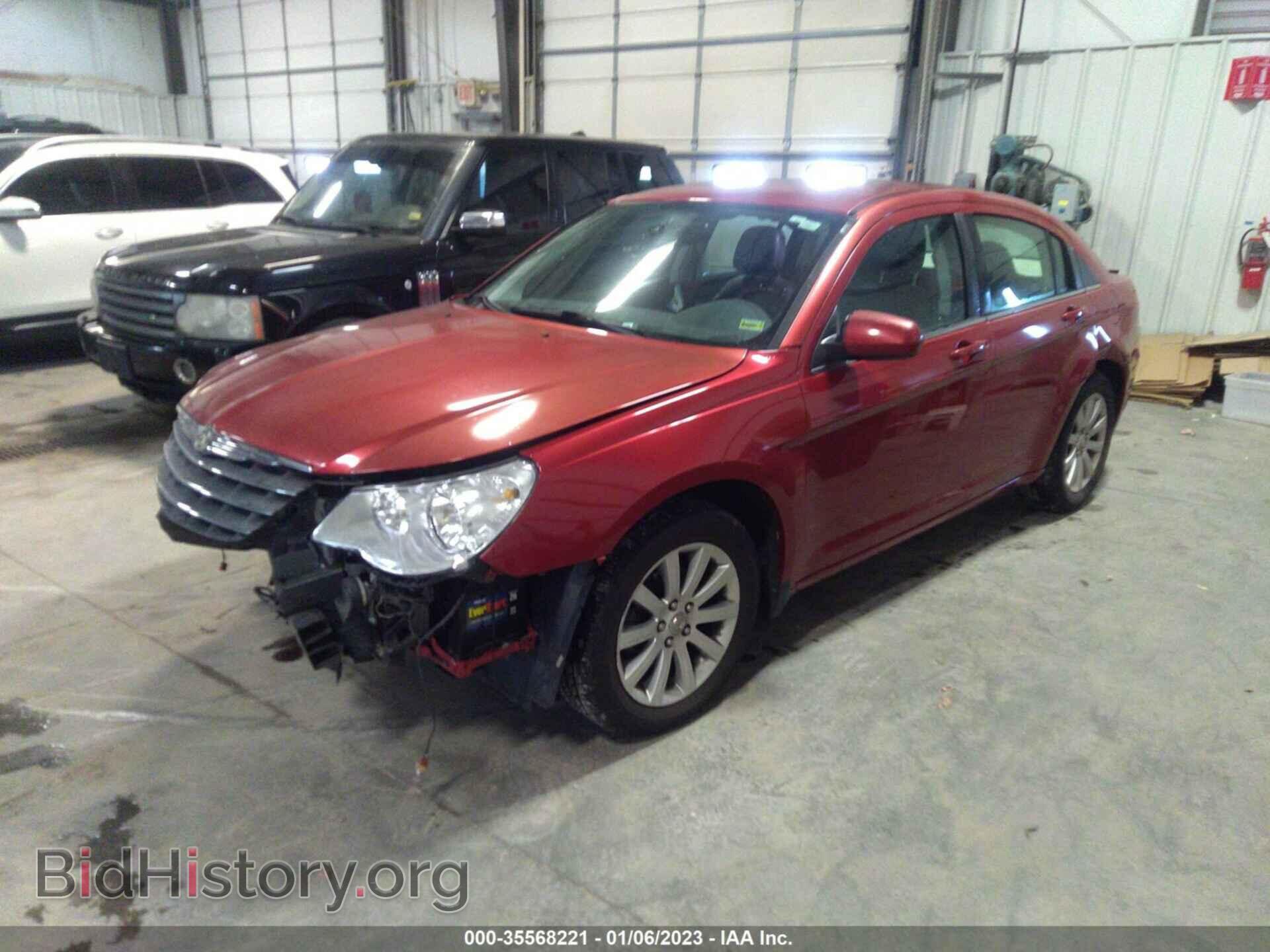 2010 CHRYSLER SEBRING - VIN: 1C3CC5FB4AN149059 - Фото 2