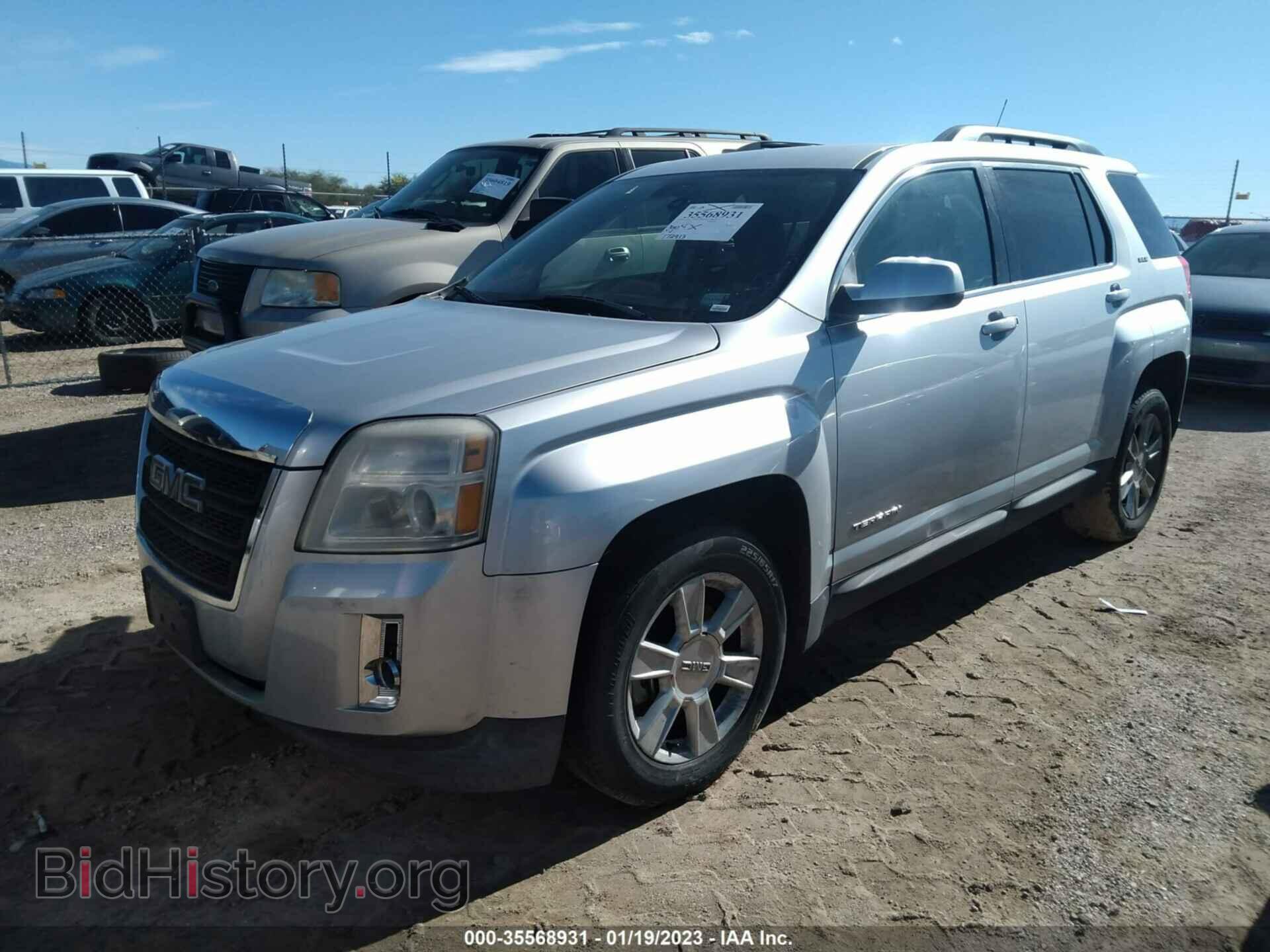 2010 GMC TERRAIN - VIN: 2CTFLEEW0A6383656 - Фото 2