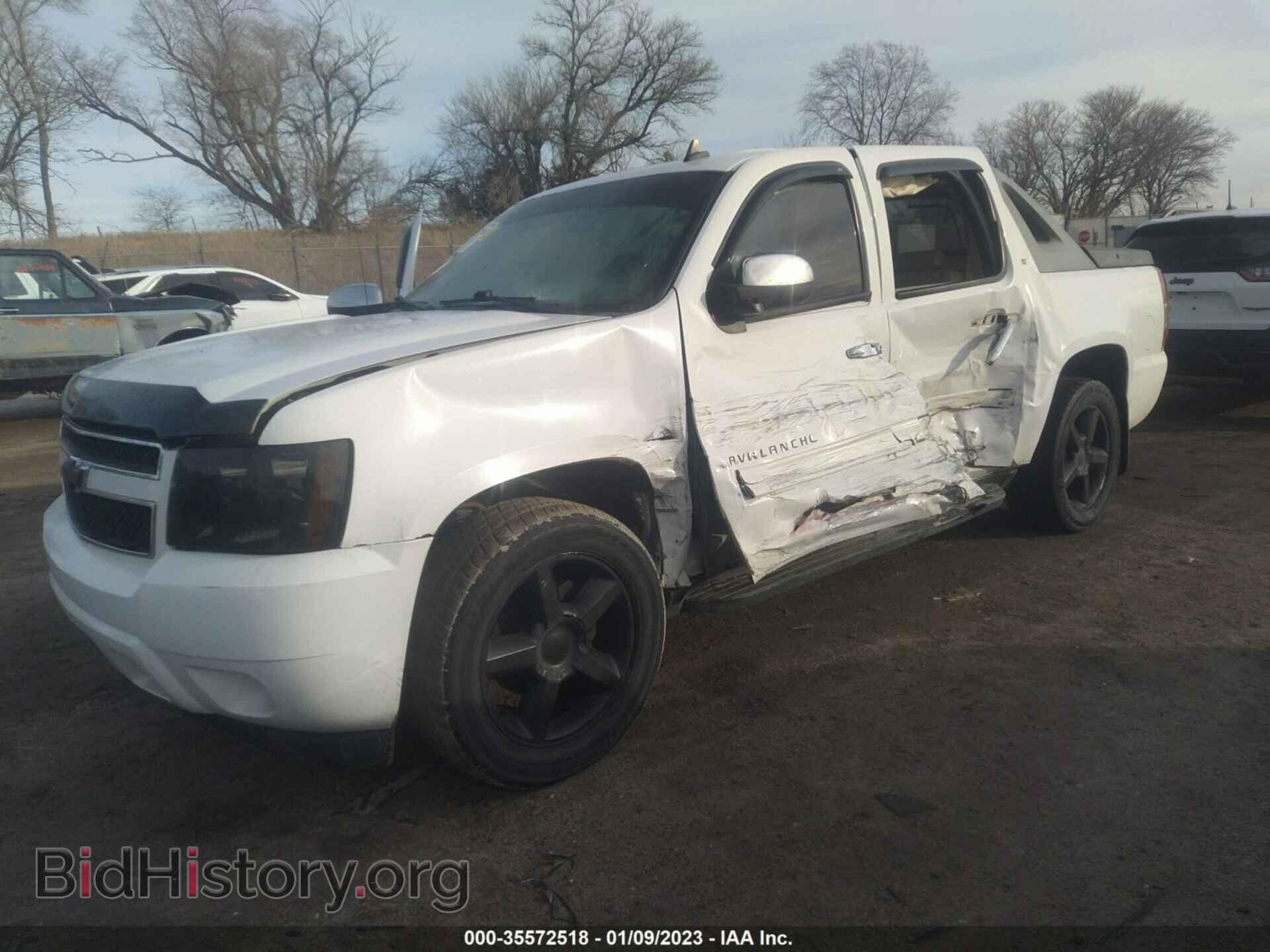 2010 CHEVROLET AVALANCHE - VIN: 3GNVKFE04AG265214 - Фото 2