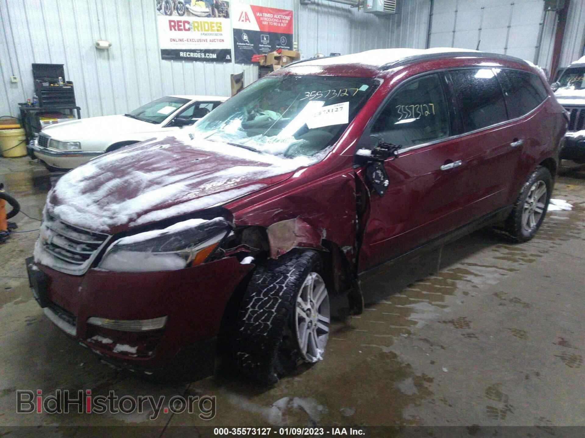 2017 CHEVROLET TRAVERSE - VIN: 1GNKVHKD5HJ177018 - Фото 2