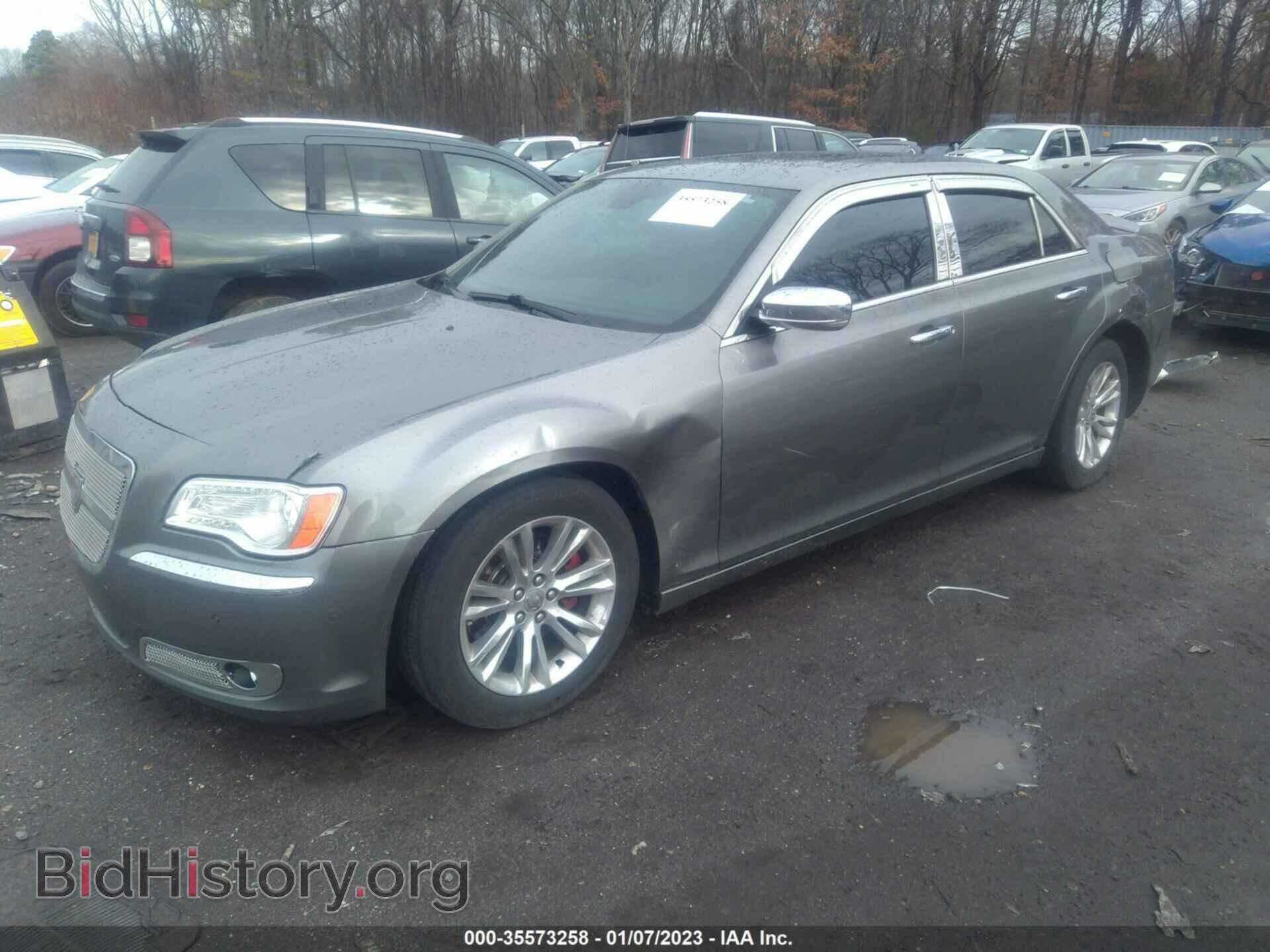 2011 CHRYSLER 300 - VIN: 2C3CA6CT0BH559540 - Фото 2