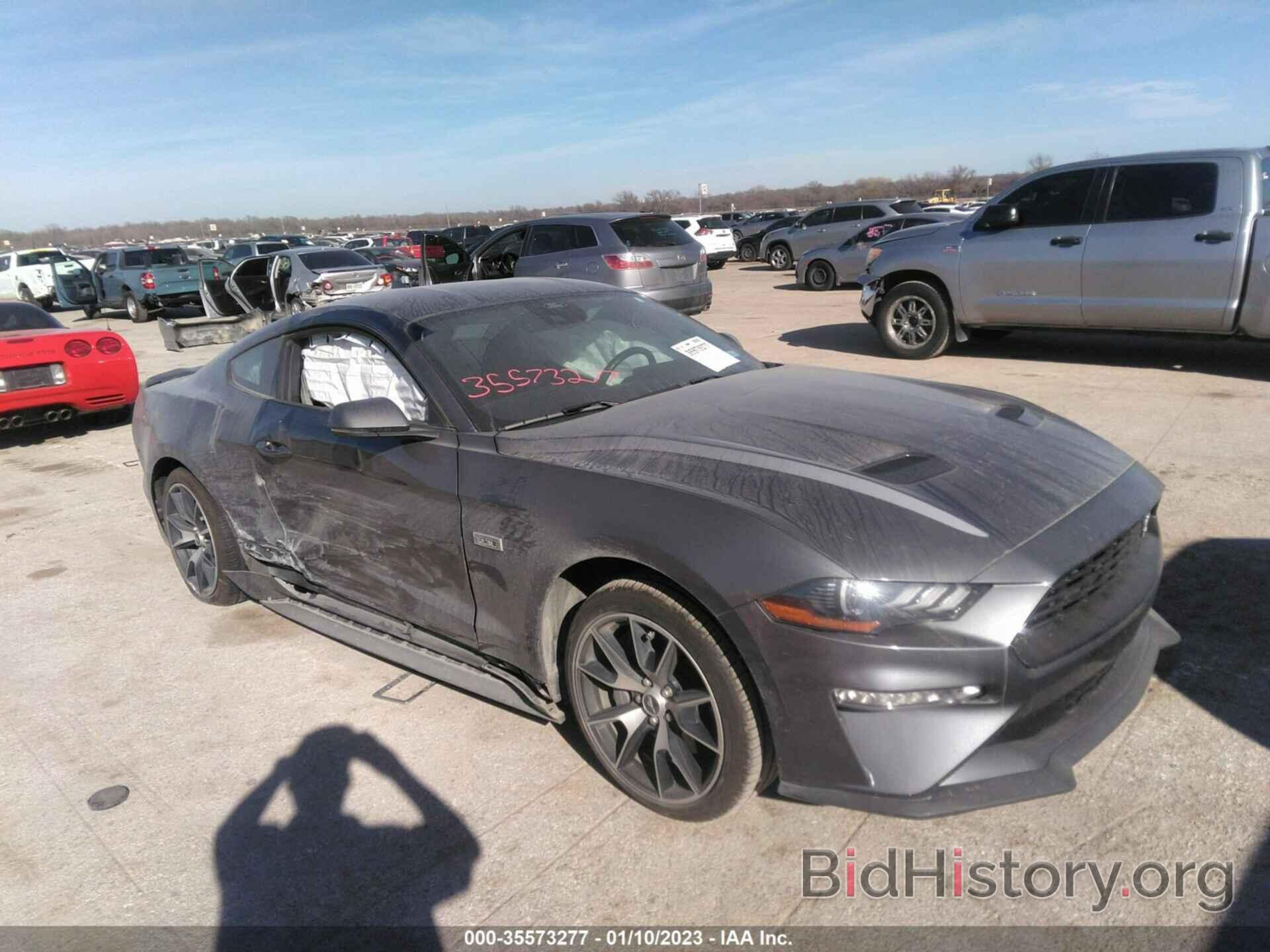 Photo 1FA6P8TD4M5117050 - FORD MUSTANG 2021