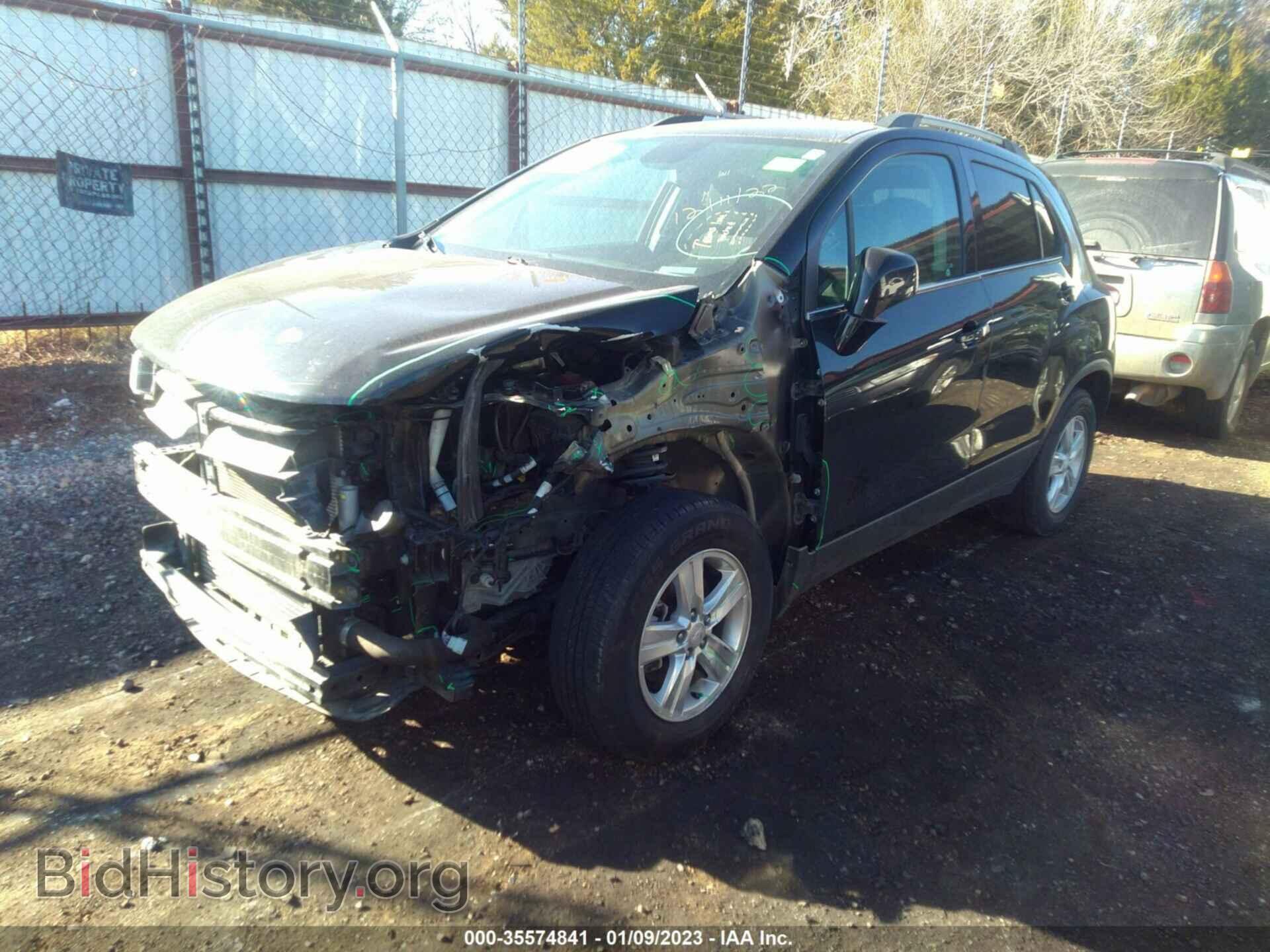 2019 CHEVROLET TRAX - VIN: 3GNCJPSB3KL311422 - Photo 2