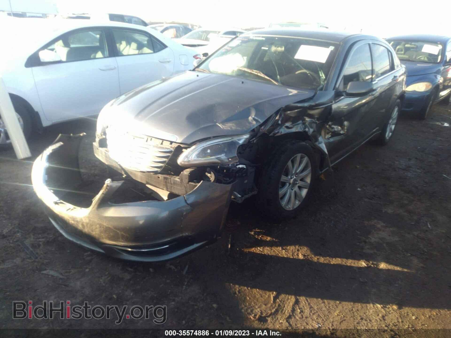 2013 CHRYSLER 200 - VIN: 1C3CCBBB2DN695223 - Фото 2