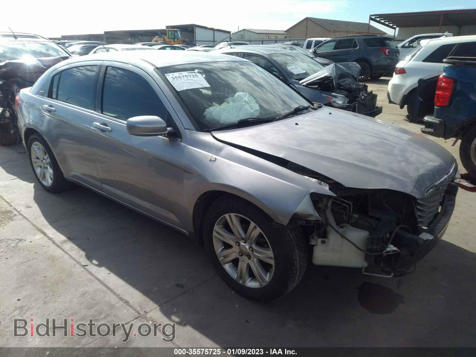 Photo 1C3CCBAB5DN698666 - CHRYSLER 200 2013