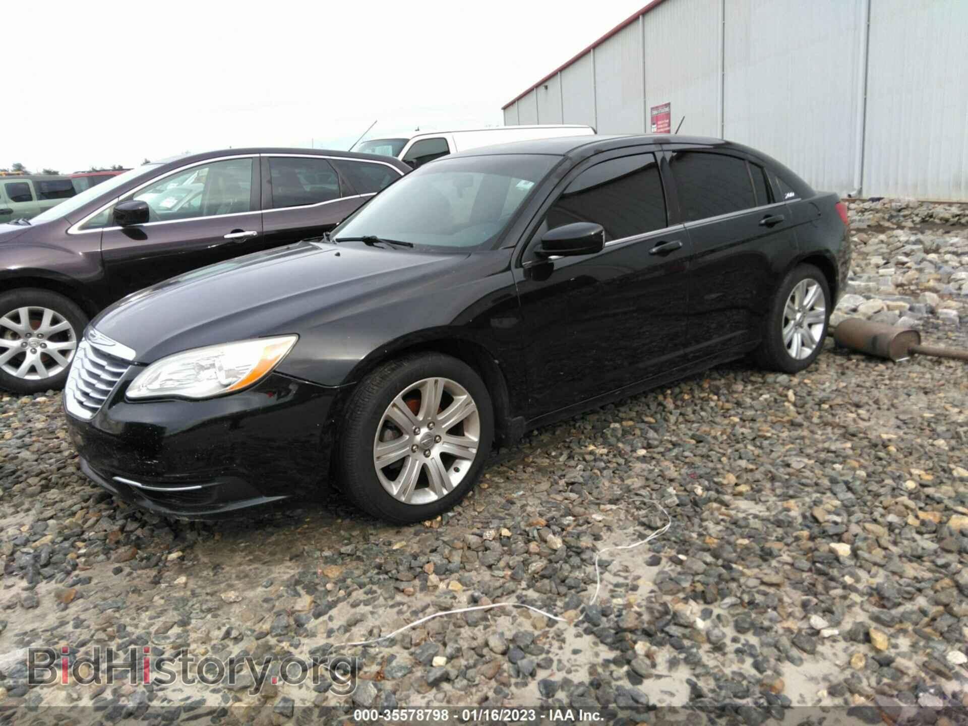 2013 CHRYSLER 200 - VIN: 1C3CCBAB7DN669590 - Фото 2