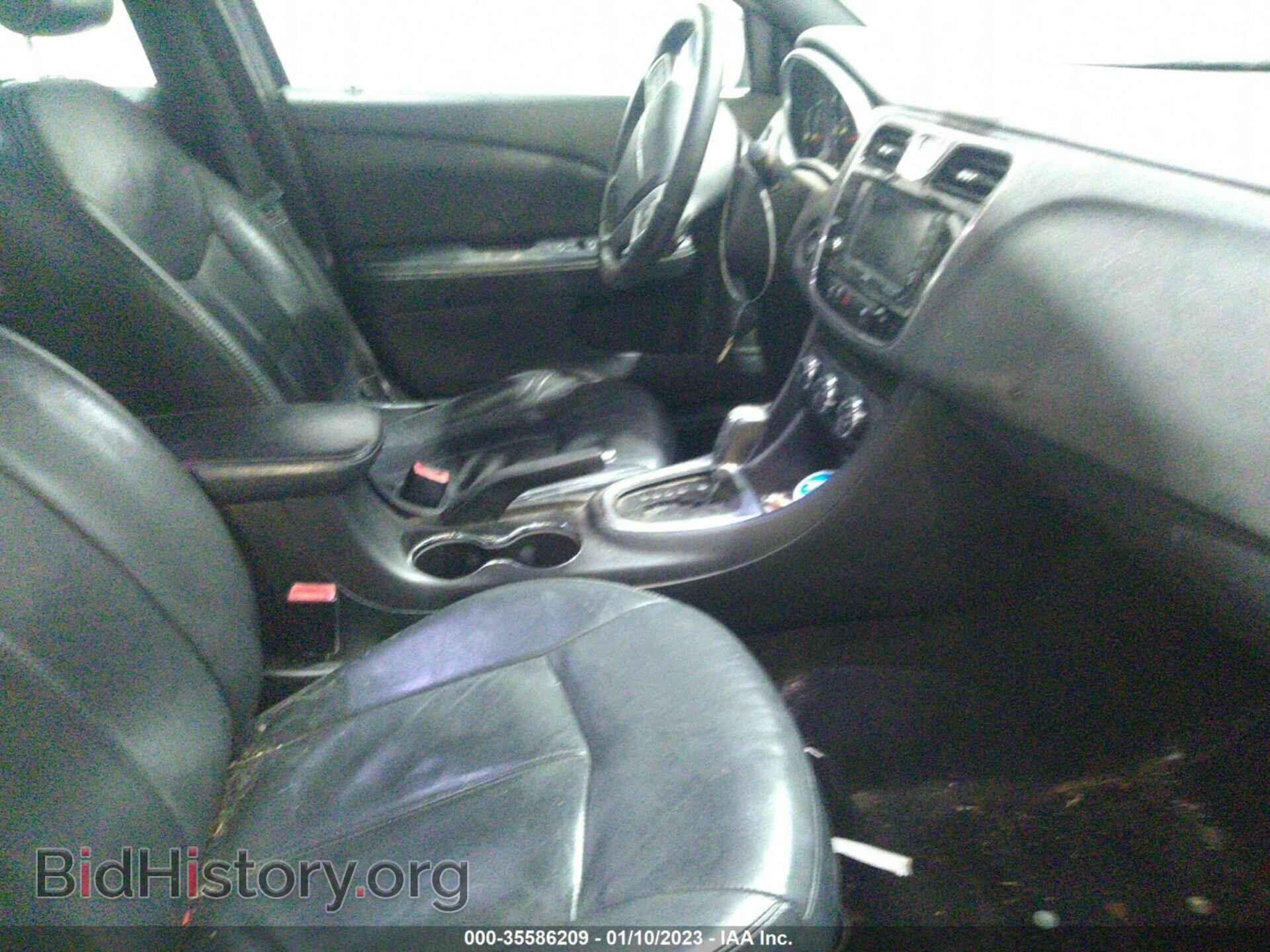 2011 CHRYSLER 200 - VIN: 1C3BC2FBXBN596894 - Фото 5