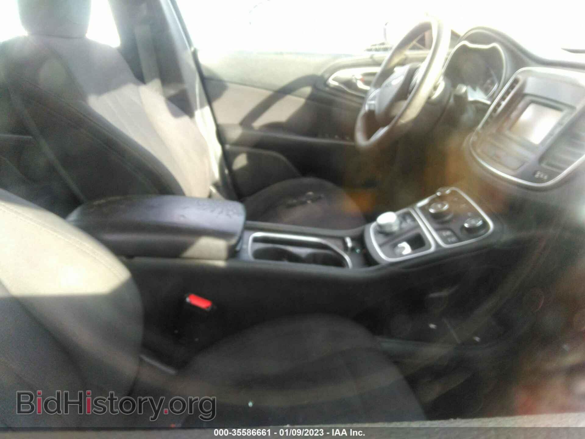 2015 CHRYSLER 200 - VIN: 1C3CCCAB3FN641634 - Фото 5