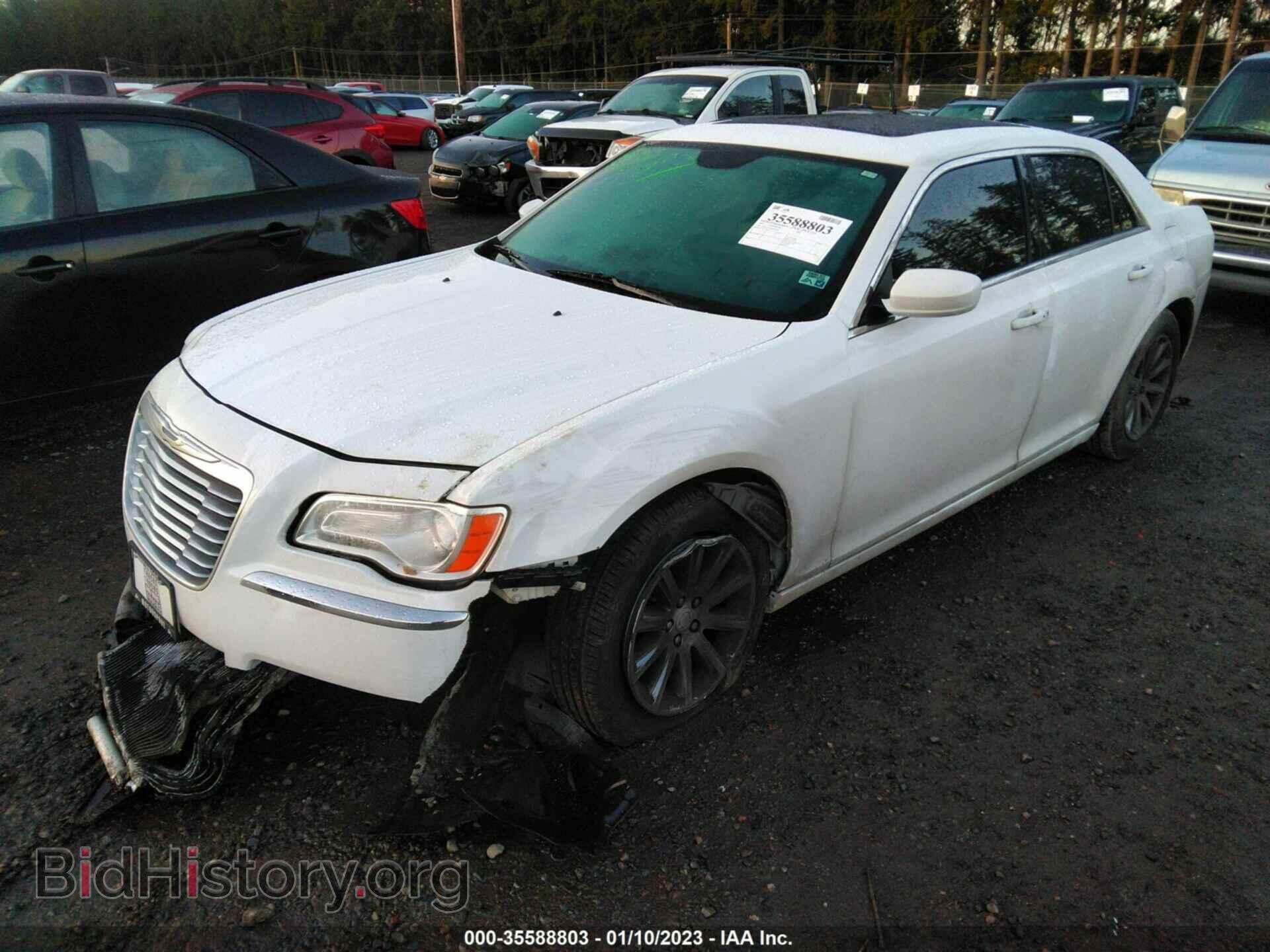 2013 CHRYSLER 300 - VIN: 2C3CCAAG6DH702383 - Фото 2