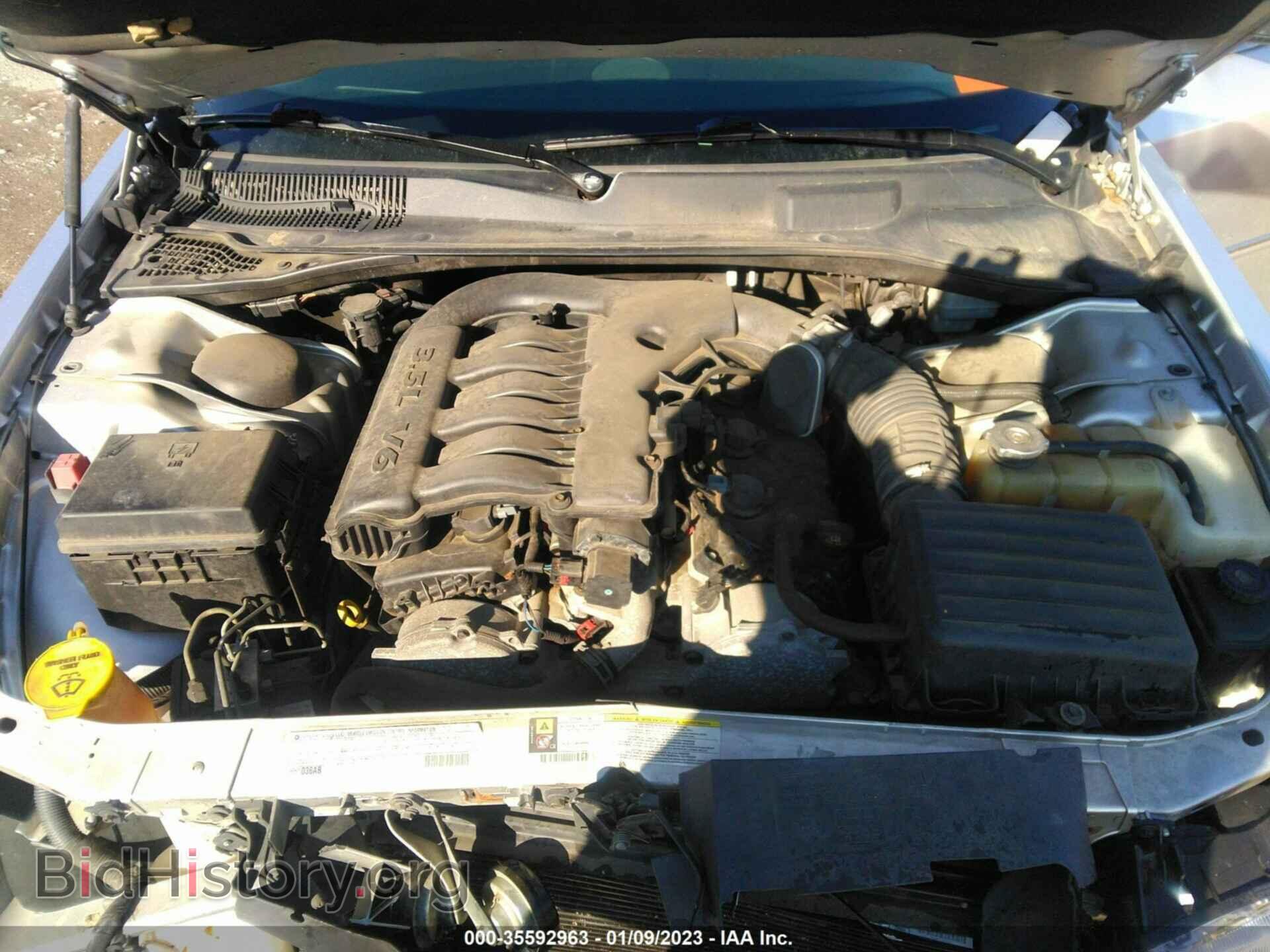 2010 CHRYSLER 300 - VIN: 2C3CA5CV6AH327728 - Фото 10