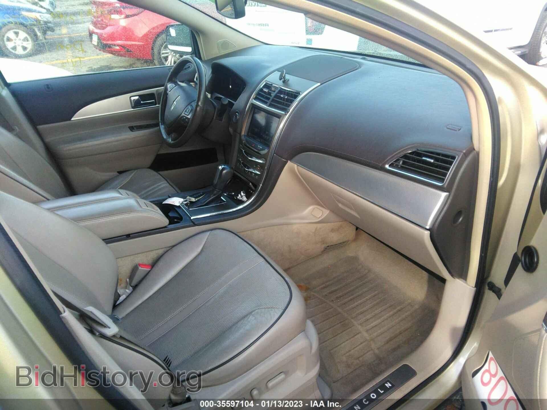 2011 LINCOLN MKX - VIN: 2LMDJ8JK5BBJ03221 - Photo 5