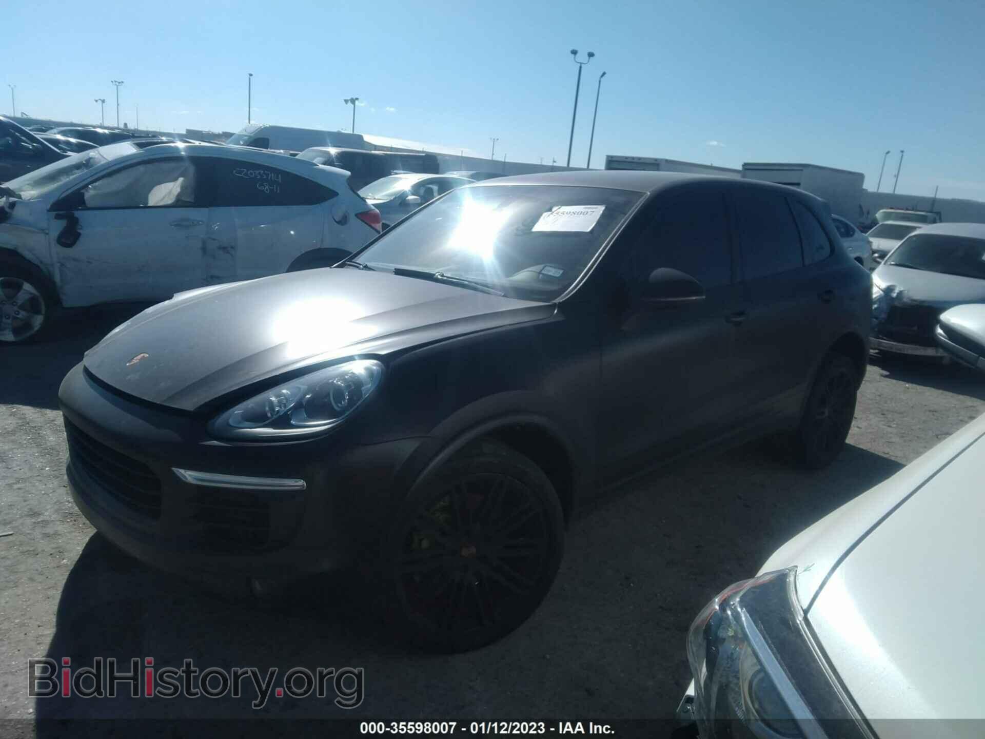 2017 PORSCHE CAYENNE - VIN: WP1AE2A28HLA75717 - Фото 2