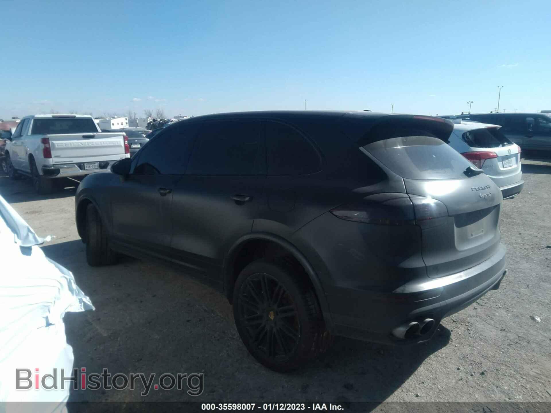 2017 PORSCHE CAYENNE - VIN: WP1AE2A28HLA75717 - Фото 3