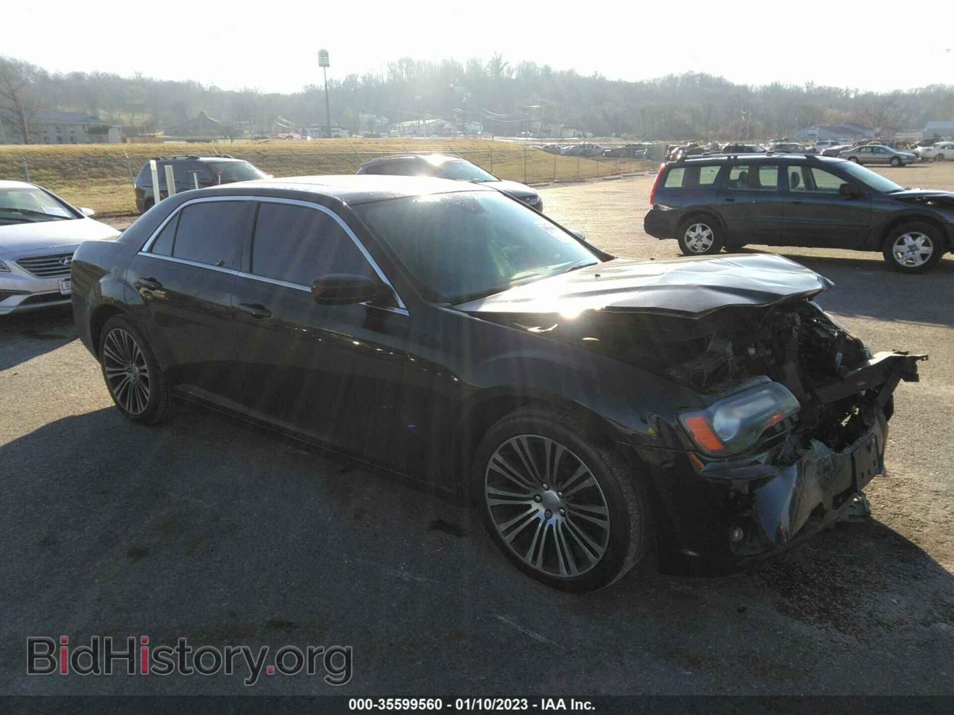 Фотография 2C3CCABG7EH179214 - CHRYSLER 300 2014