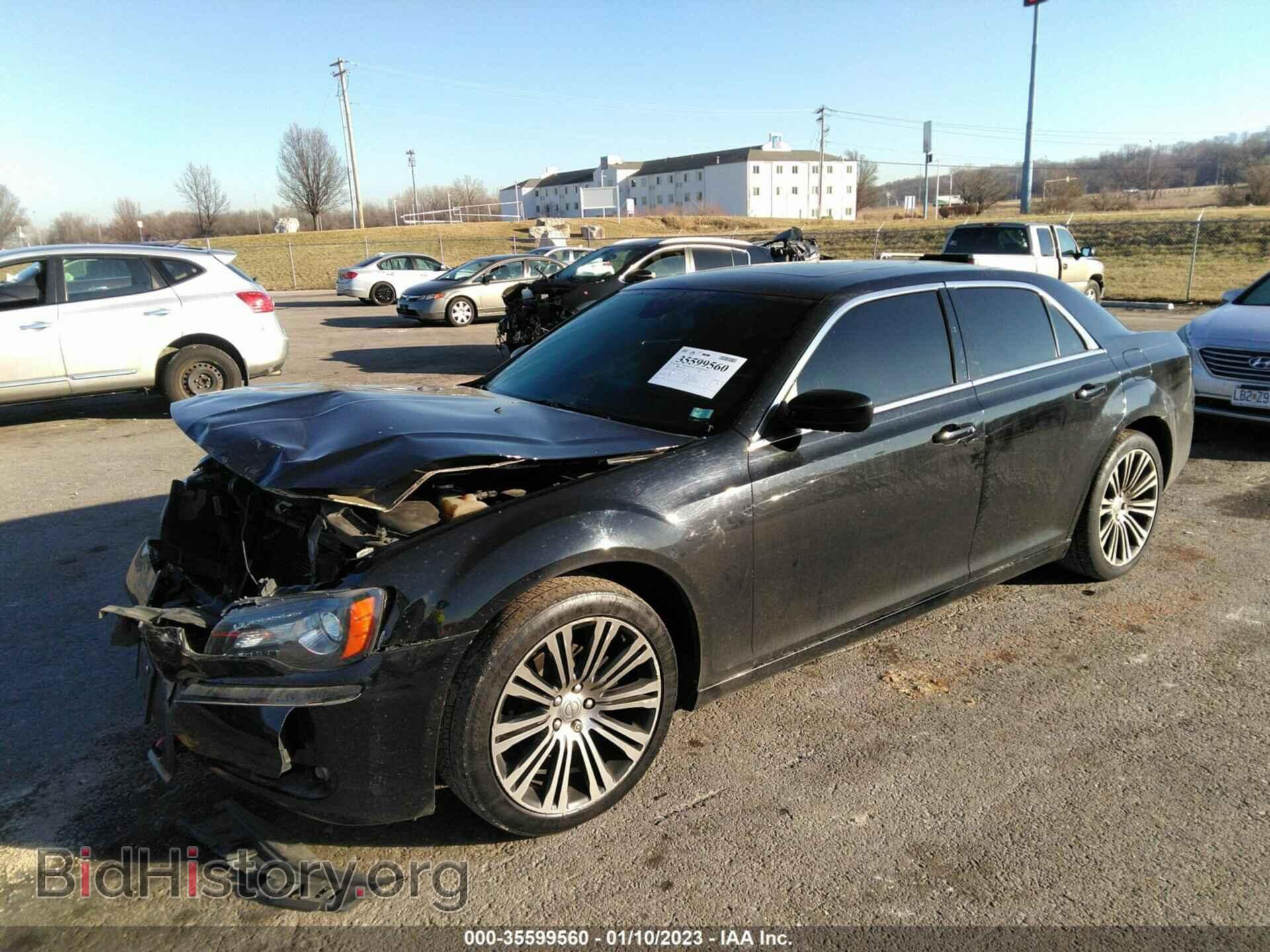 2014 CHRYSLER 300 - VIN: 2C3CCABG7EH179214 - Фото 2