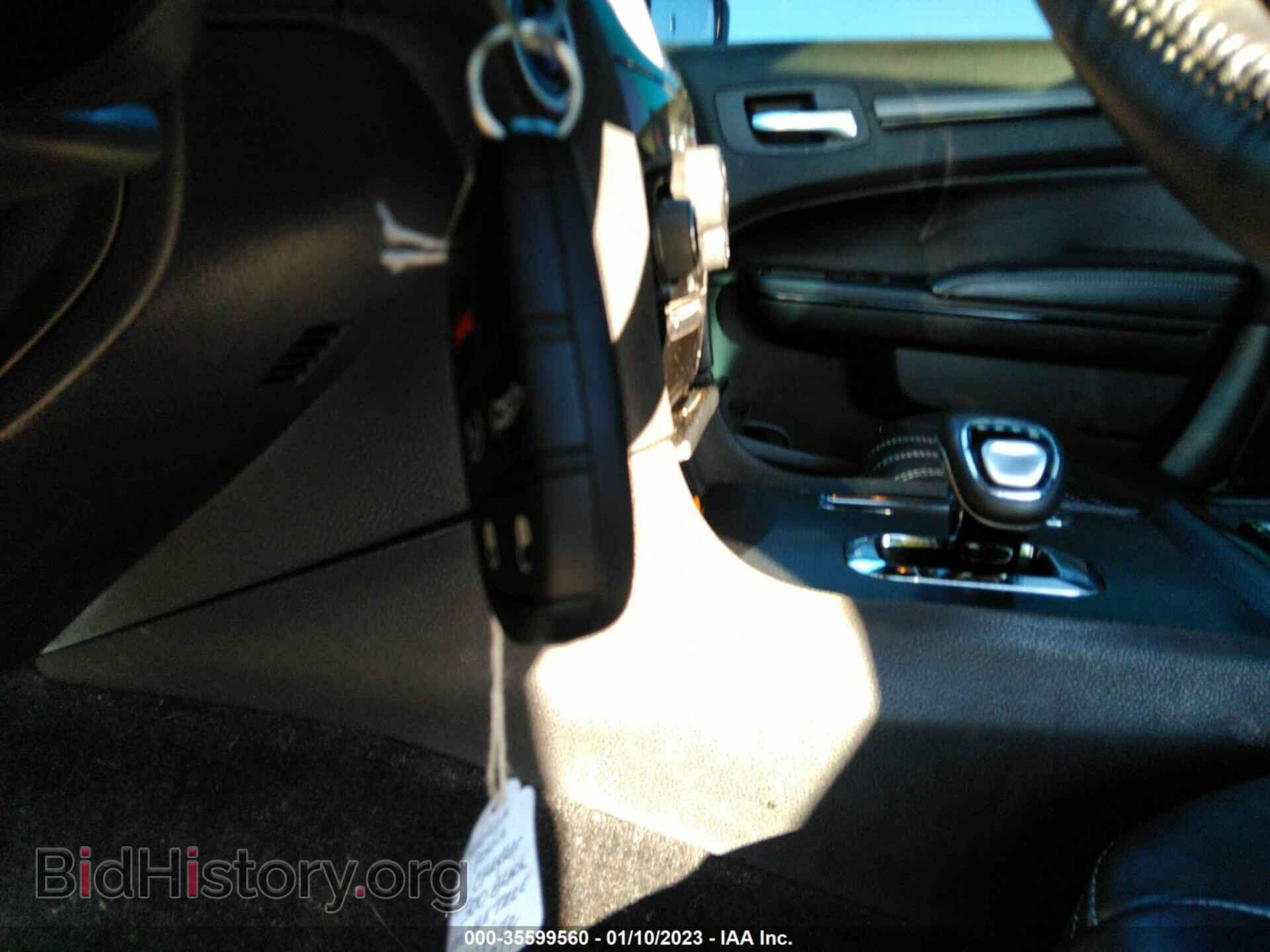 2014 CHRYSLER 300 - VIN: 2C3CCABG7EH179214 - Фото 11
