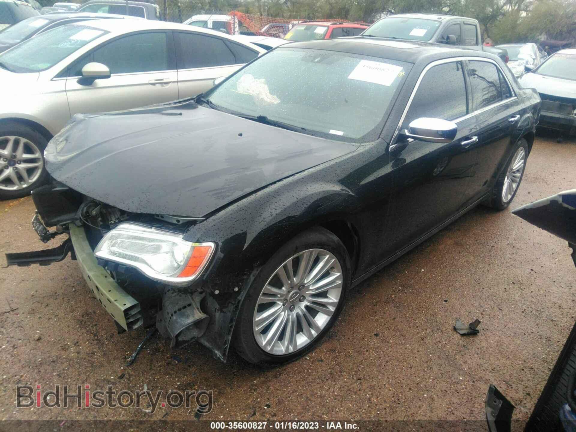 2014 CHRYSLER 300 - VIN: 2C3CCAET7EH382824 - Фото 2