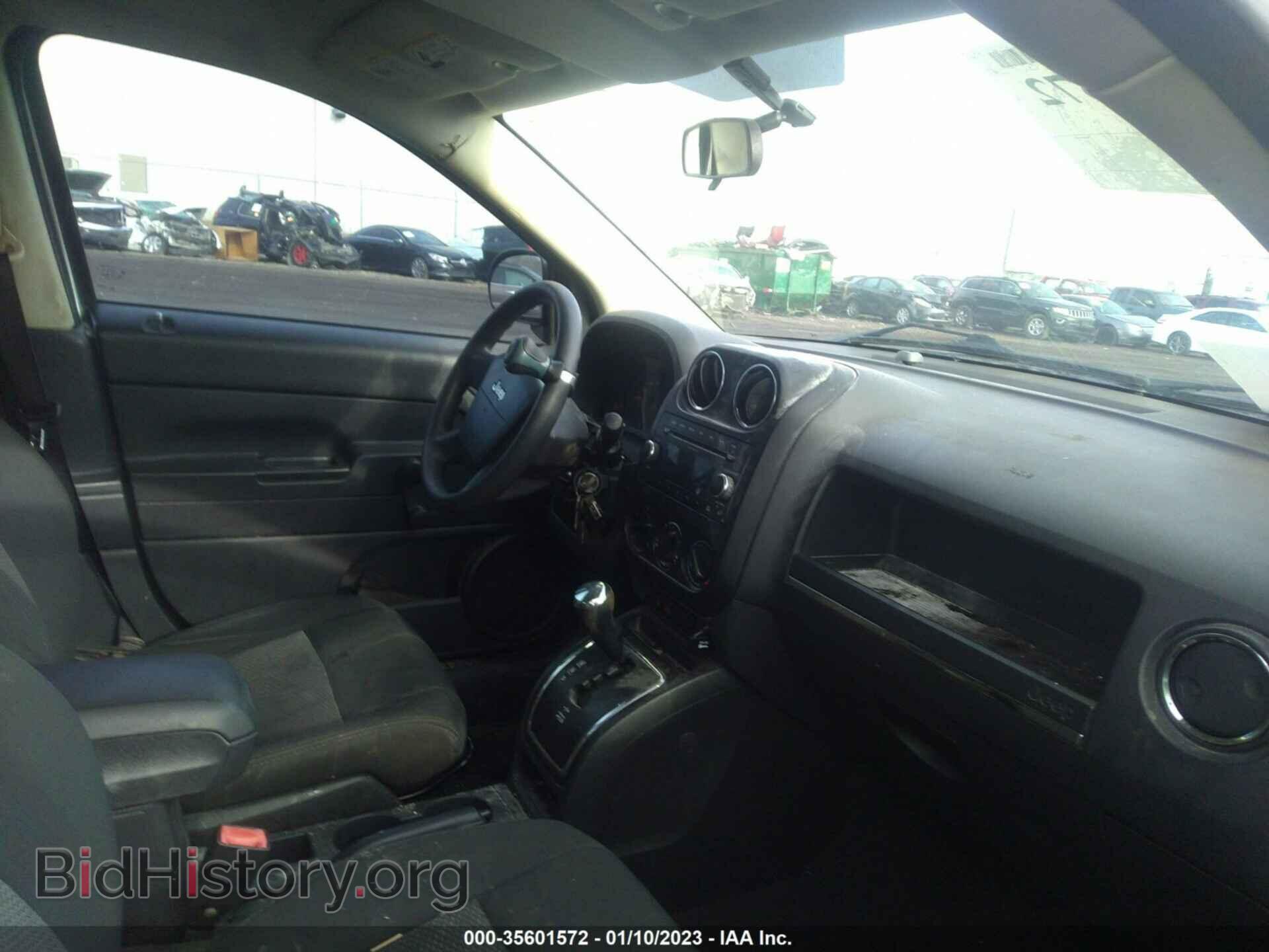 2009 JEEP COMPASS - VIN: 1J4FT47A39D102318 - Фото 5