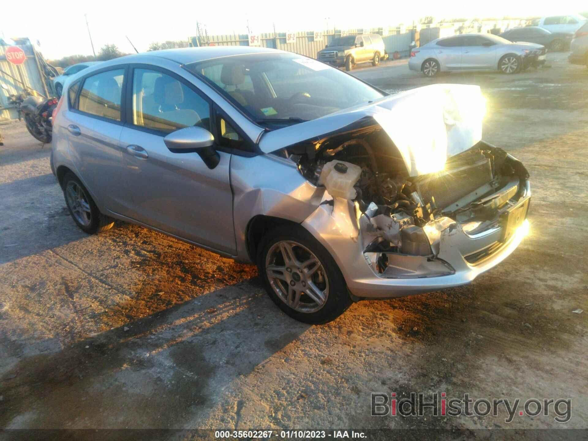 Photo 3FADP4EJ1JM138057 - FORD FIESTA 2018