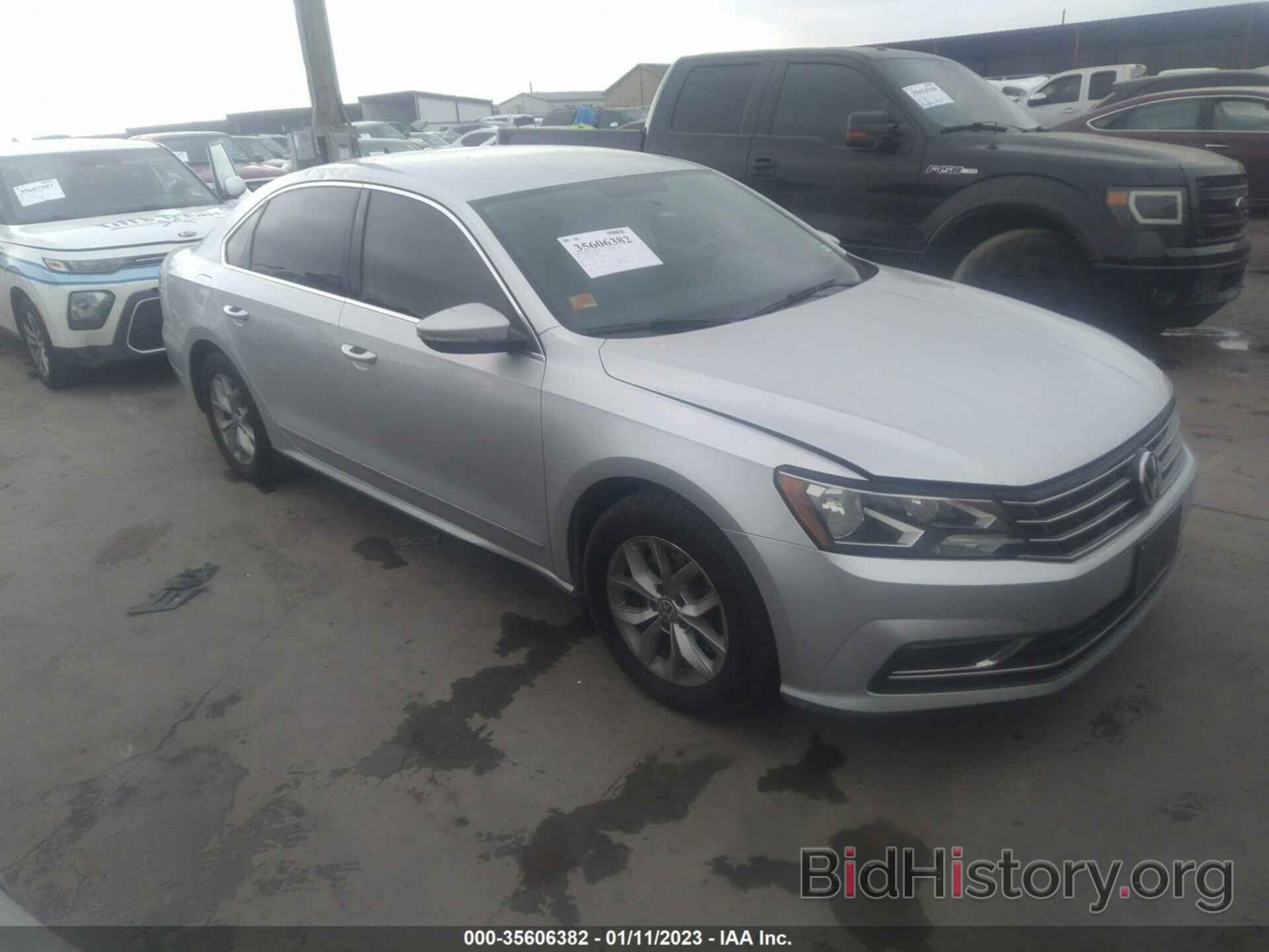 Photo 1VWAT7A35GC010980 - VOLKSWAGEN PASSAT 2016