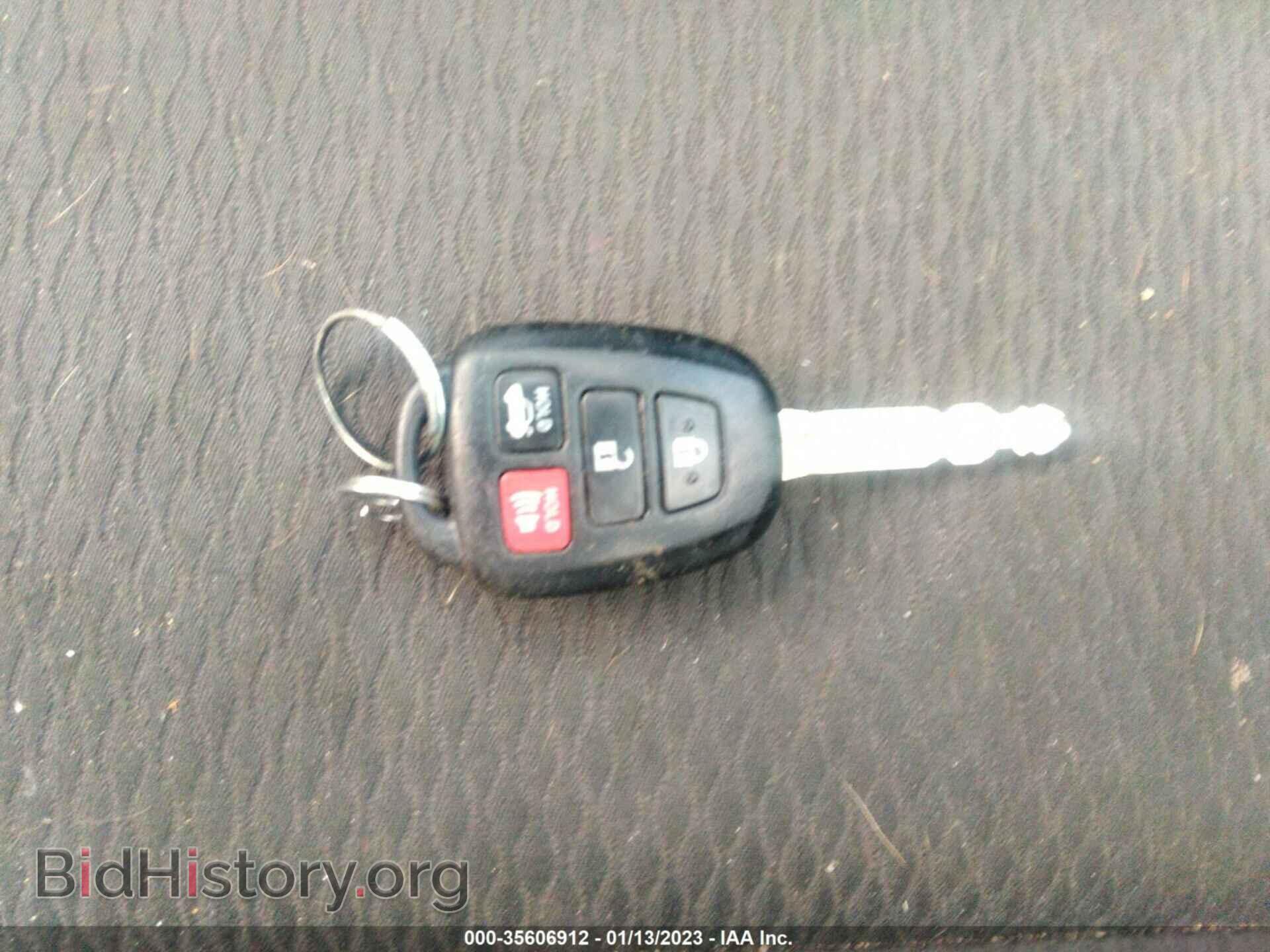 2017 TOYOTA COROLLA - VIN: 2T1BURHE1HC833048 - Фото 11
