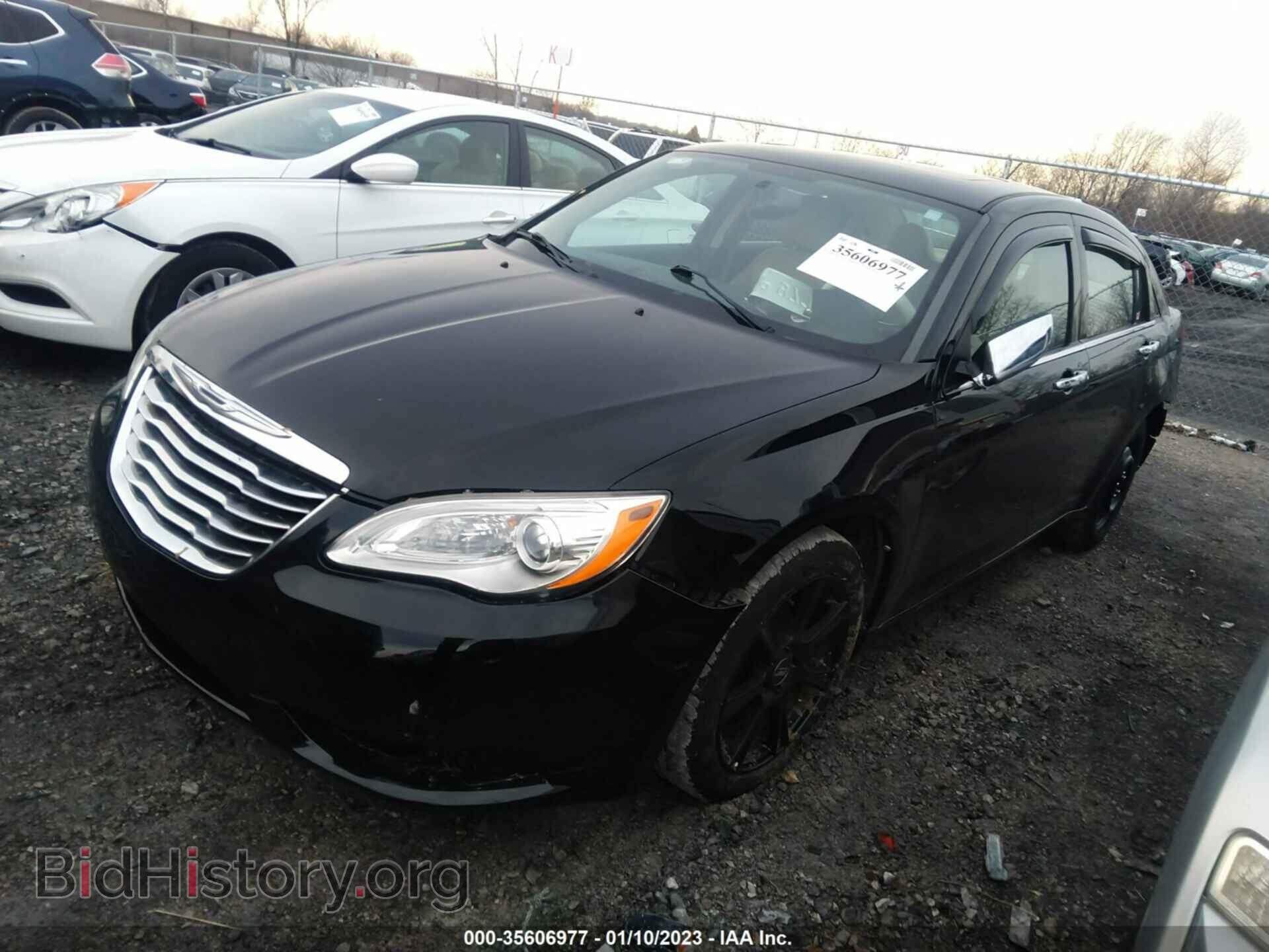 2013 CHRYSLER 200 - VIN: 1C3CCBCG0DN577293 - Photo 2