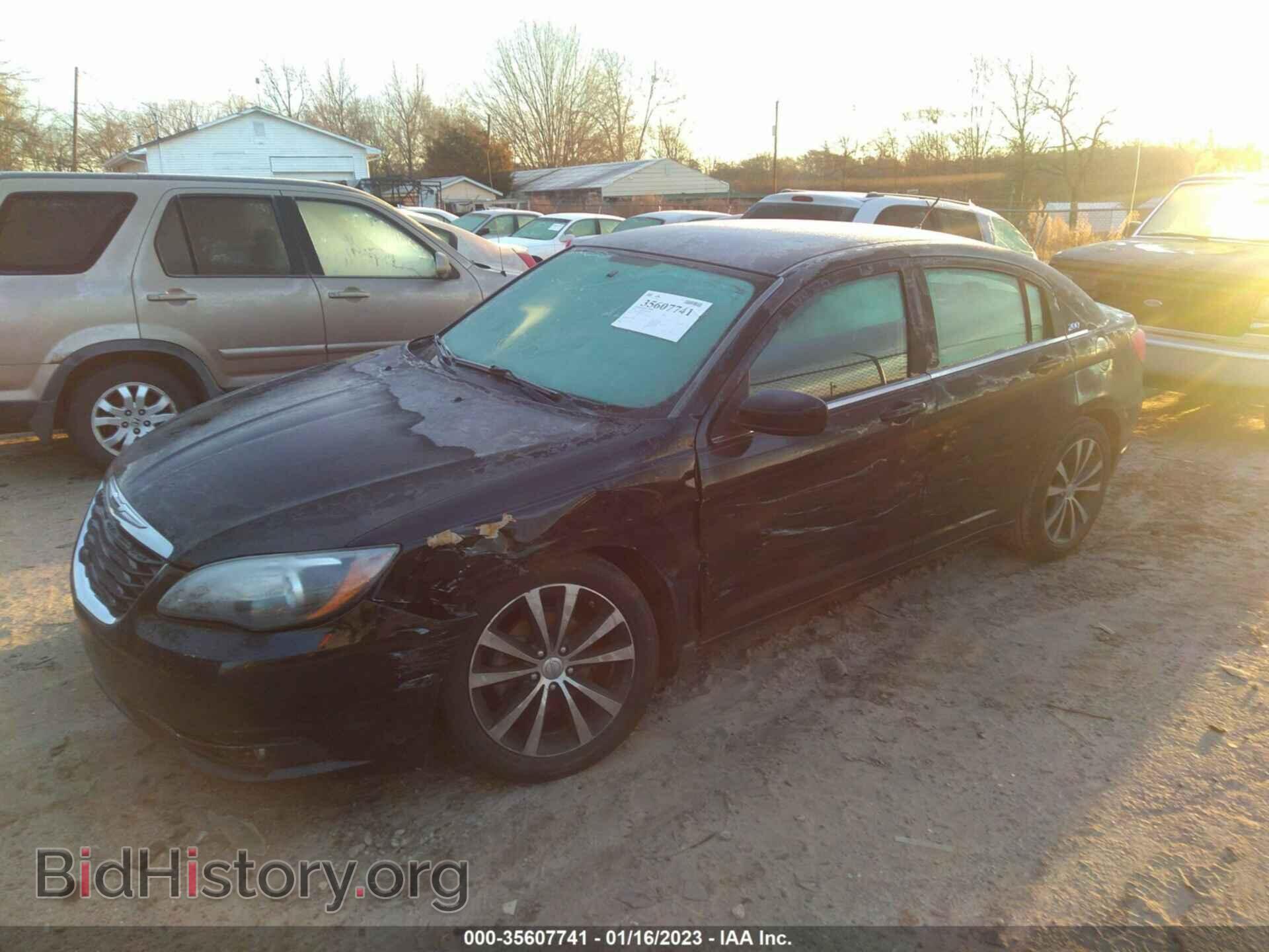 2014 CHRYSLER 200 - VIN: 1C3CCBBG0EN151672 - Фото 2