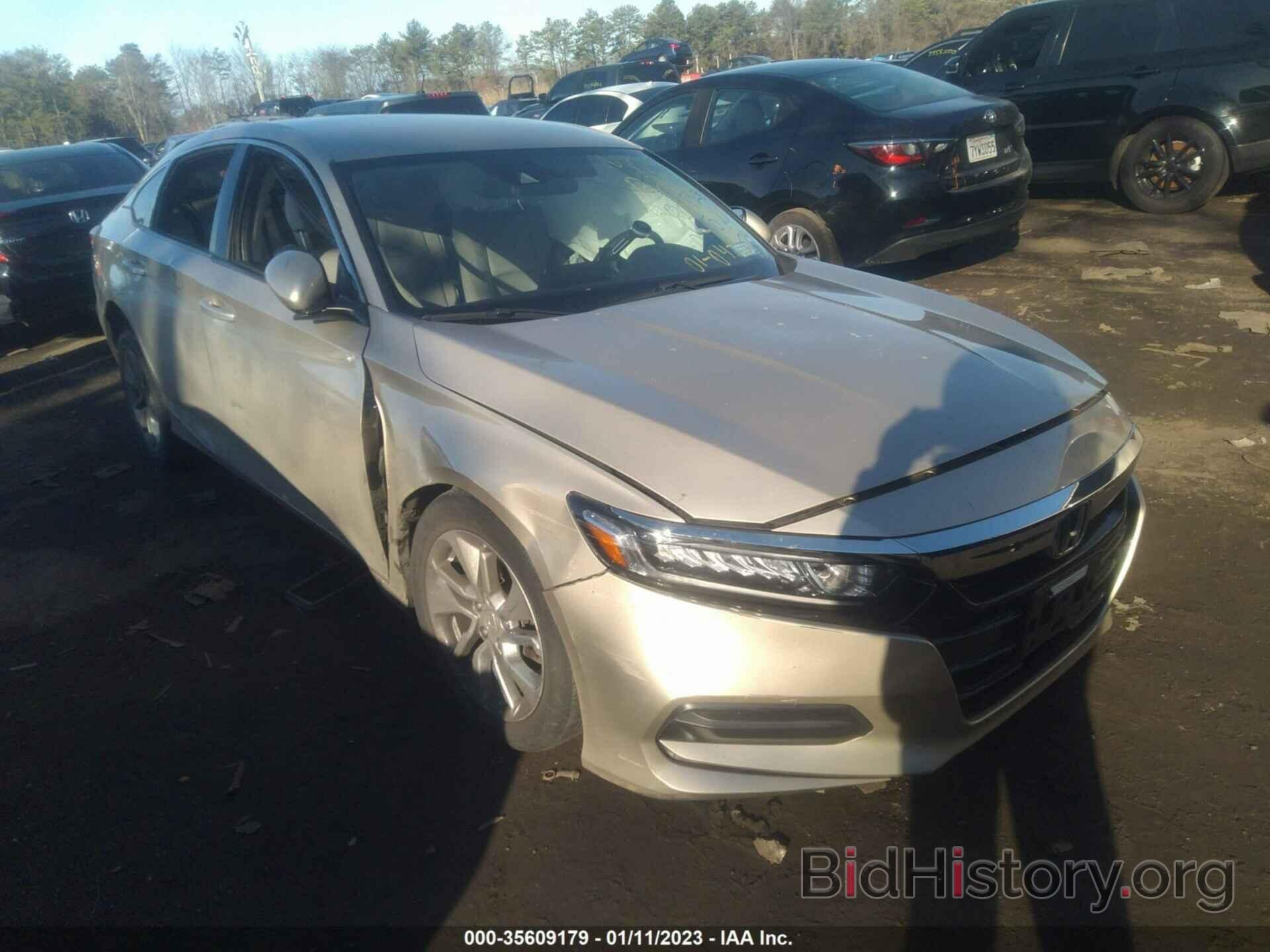 Photo 1HGCV1F17JA045793 - HONDA ACCORD SEDAN 2018