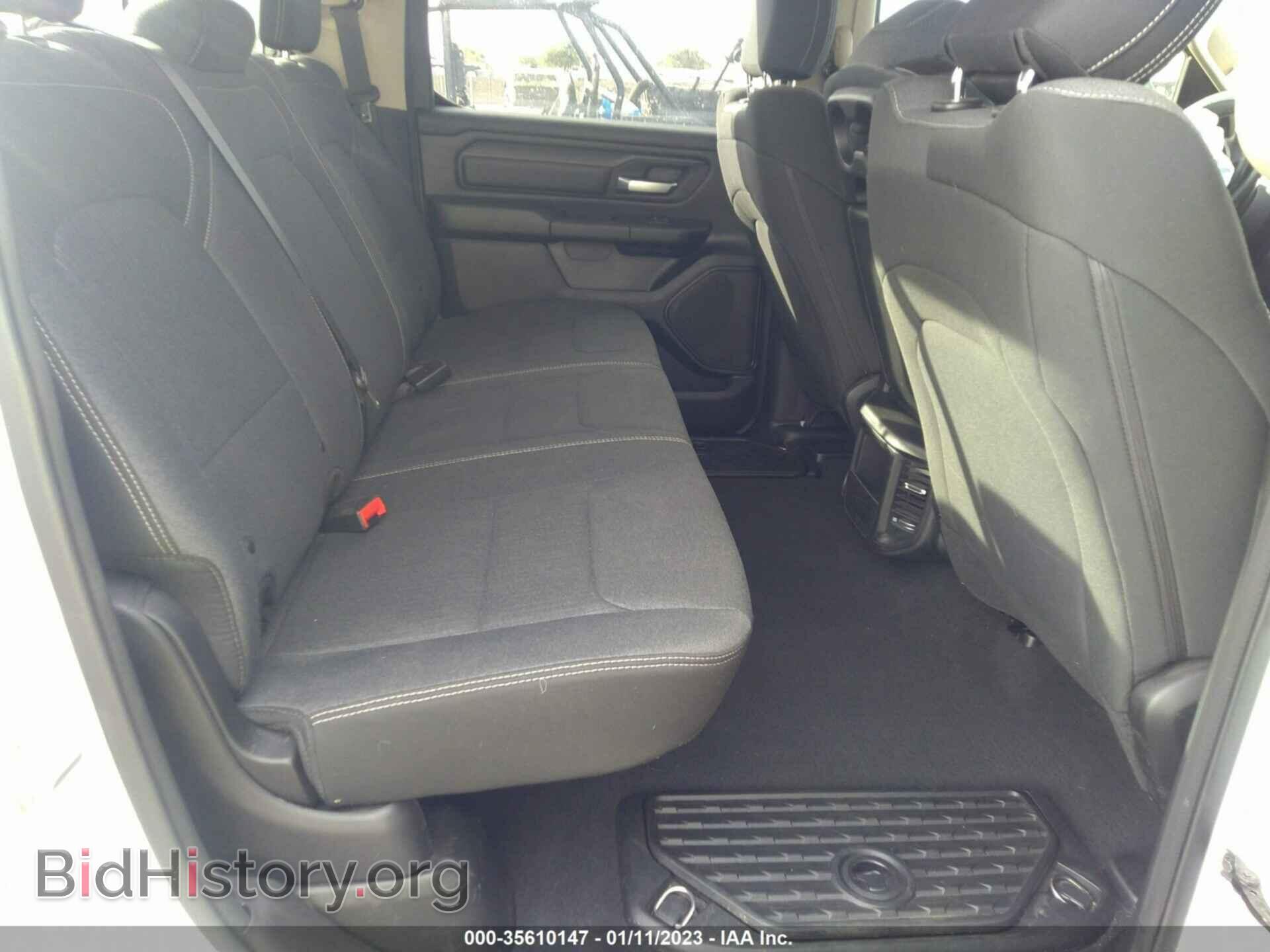 2019 RAM 1500 - VIN: 1C6RREGT2KN543373 - Фото 8