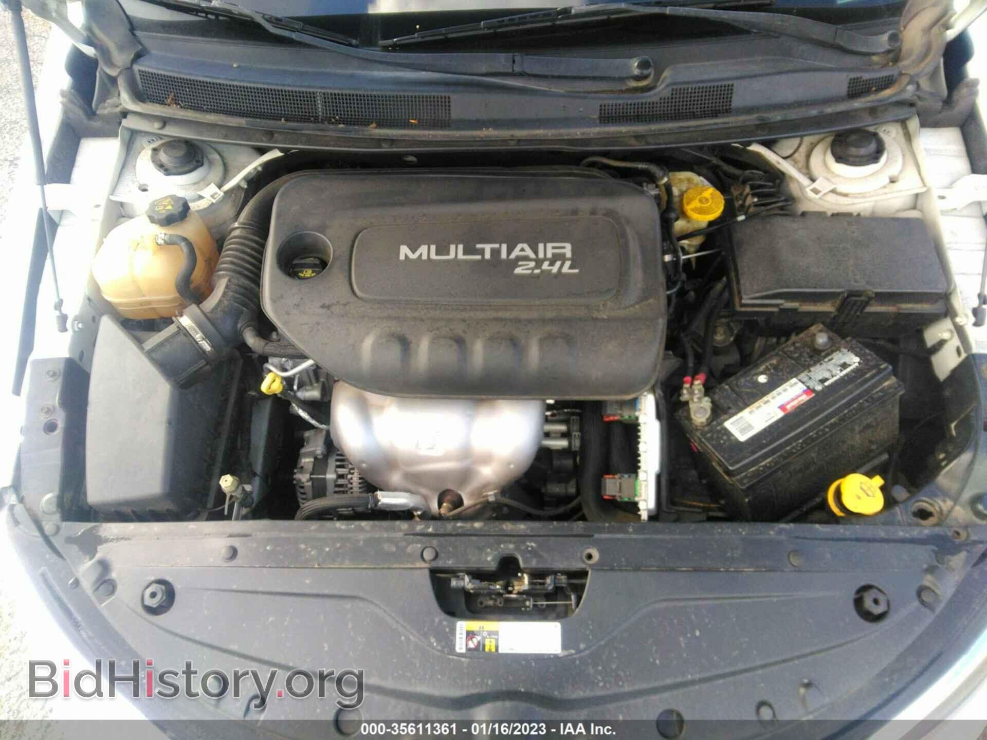 2015 CHRYSLER 200 - VIN: 1C3CCCAB0FN645110 - Фото 10